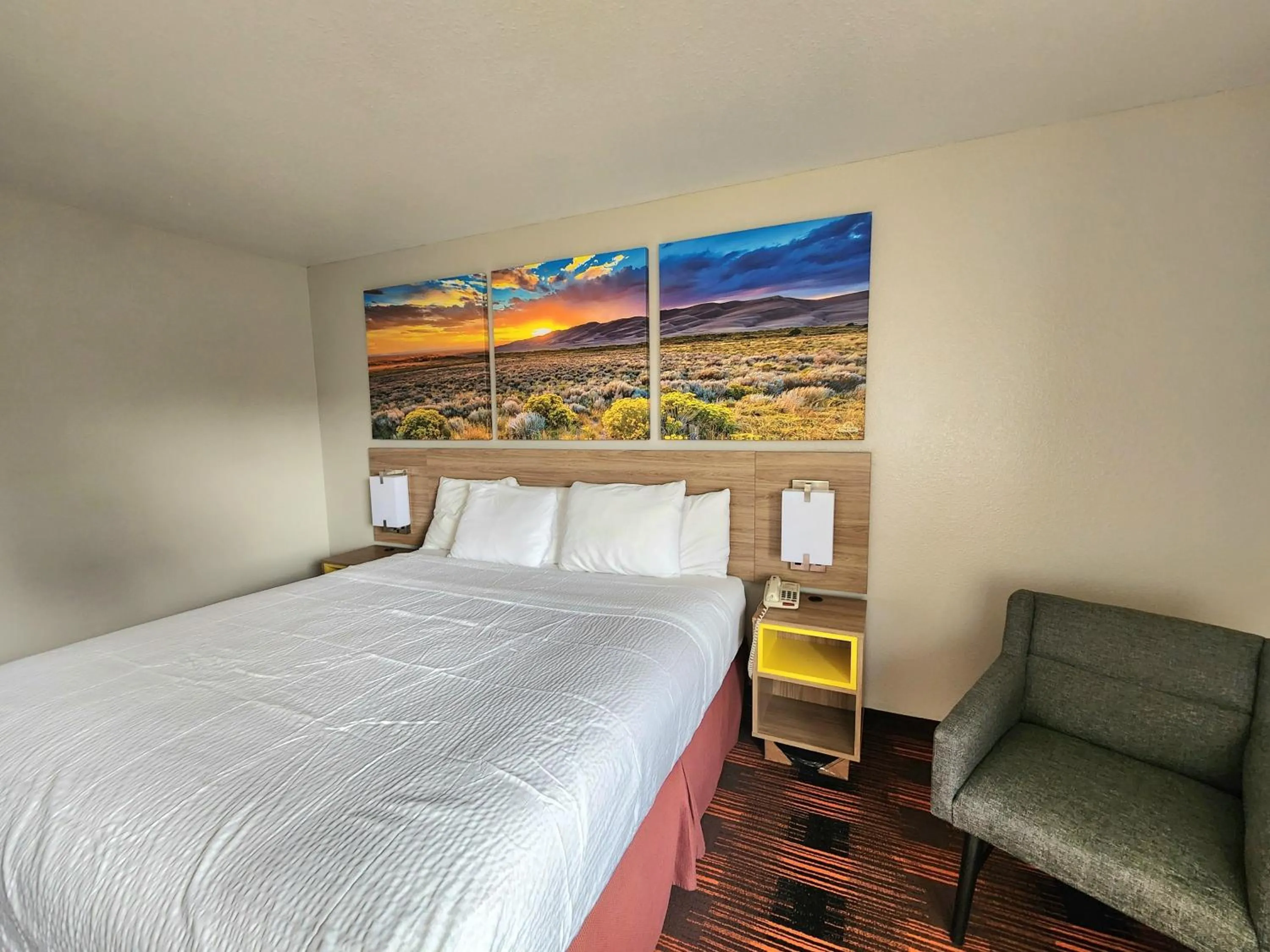 Bedroom, Bed in Days Inn by Wyndham Lumberton