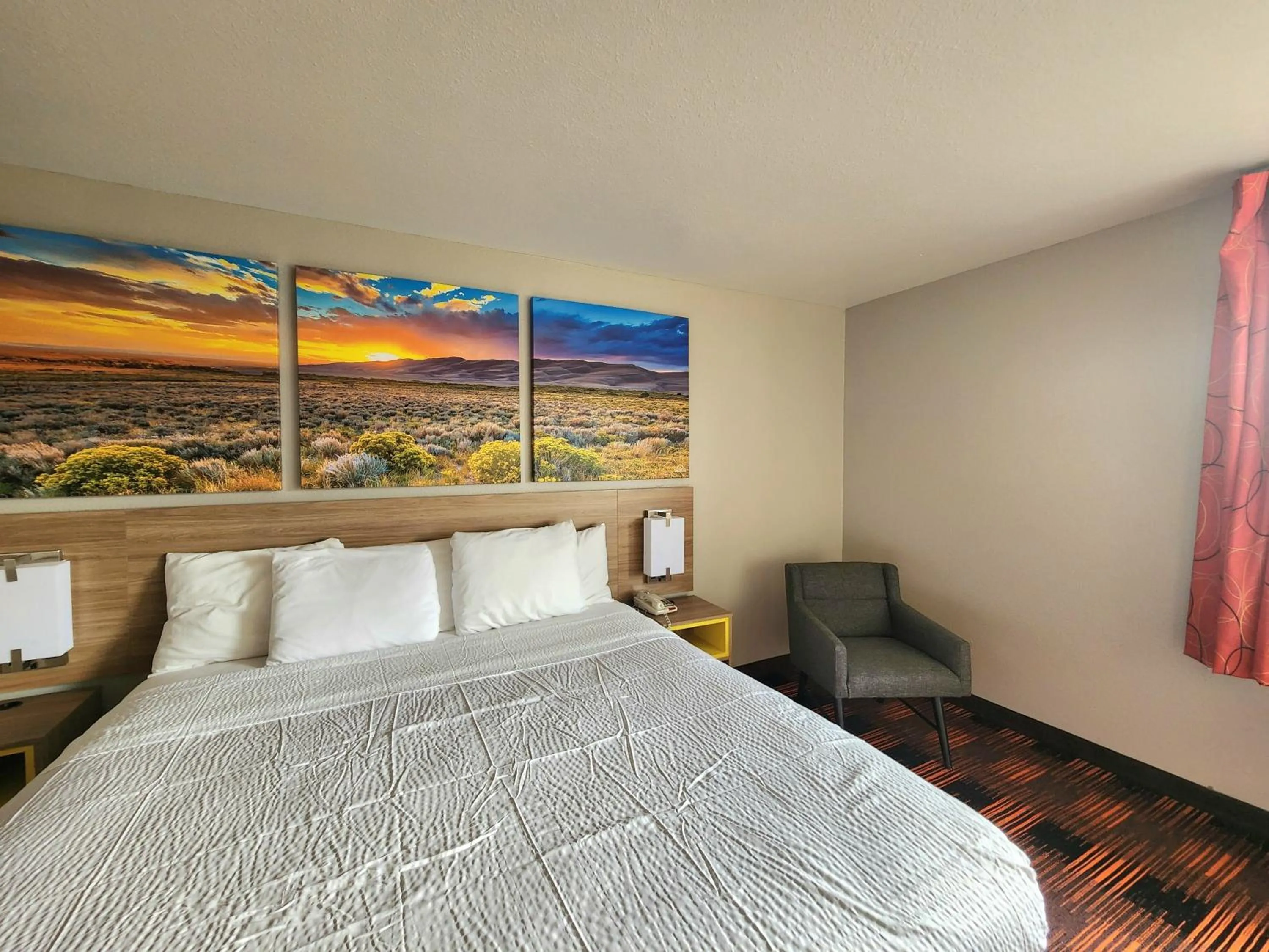 Bedroom, Bed in Days Inn by Wyndham Lumberton