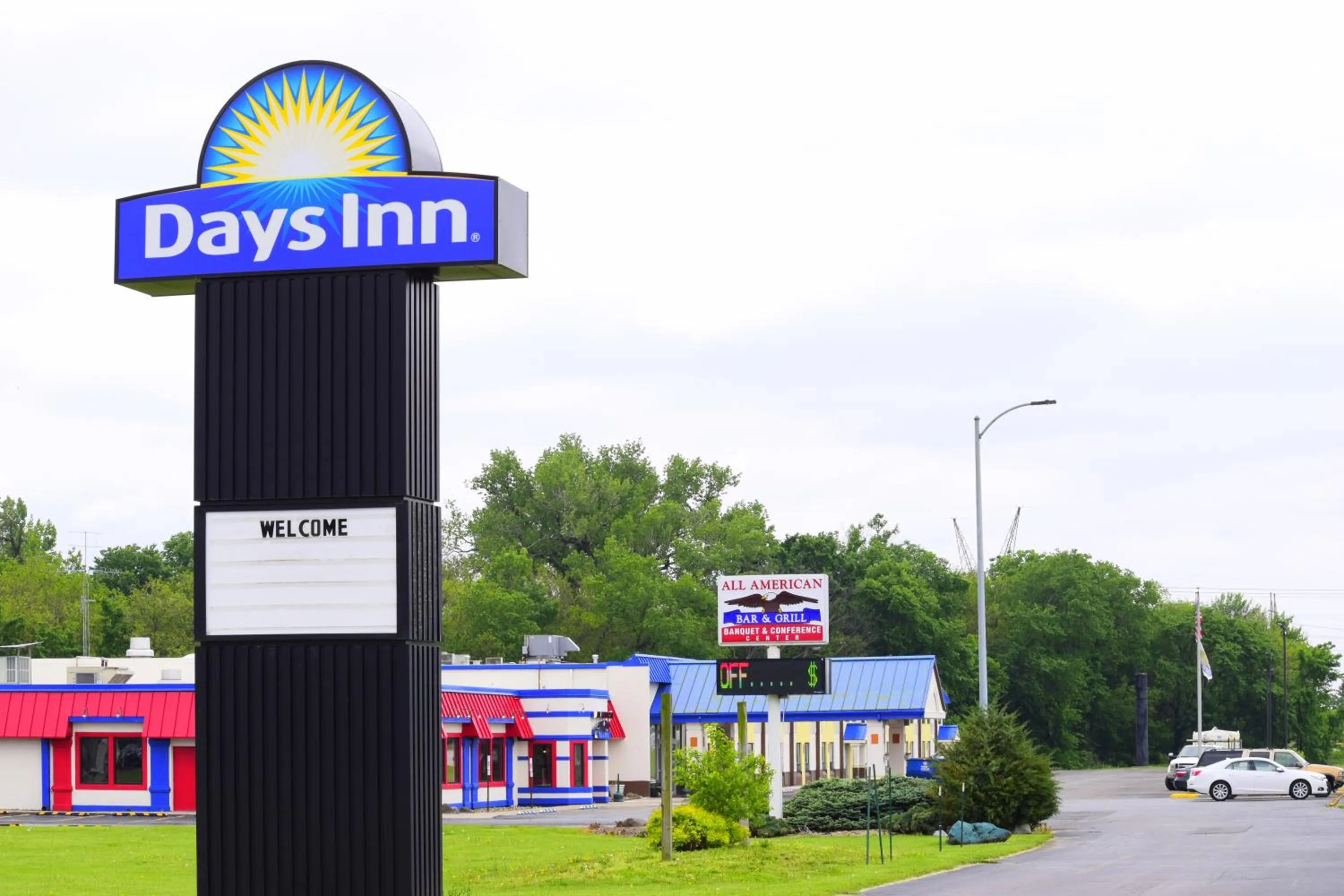Property building in Days Inn by Wyndham Rock Falls