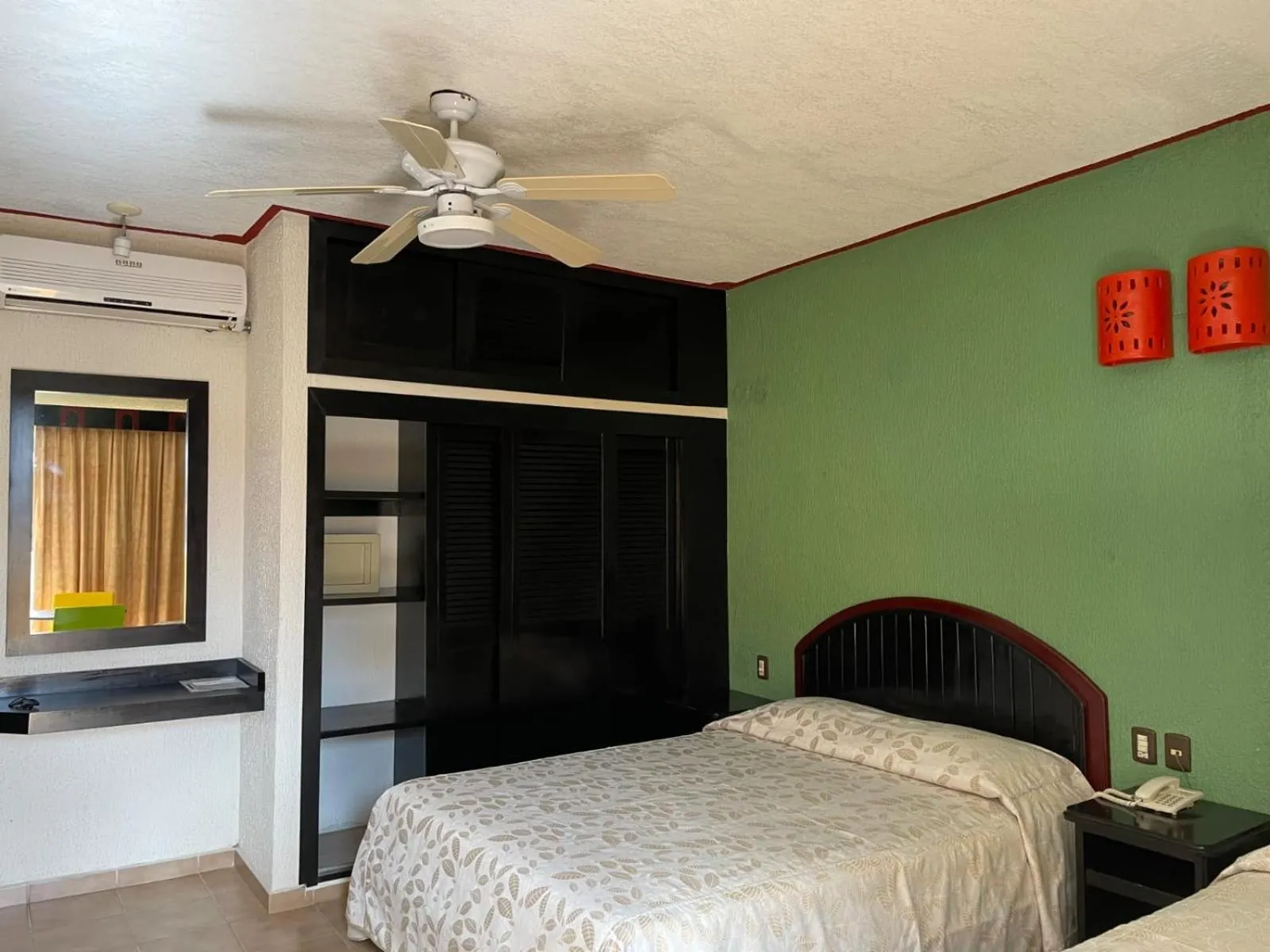 Bed in Suites Los Arcos