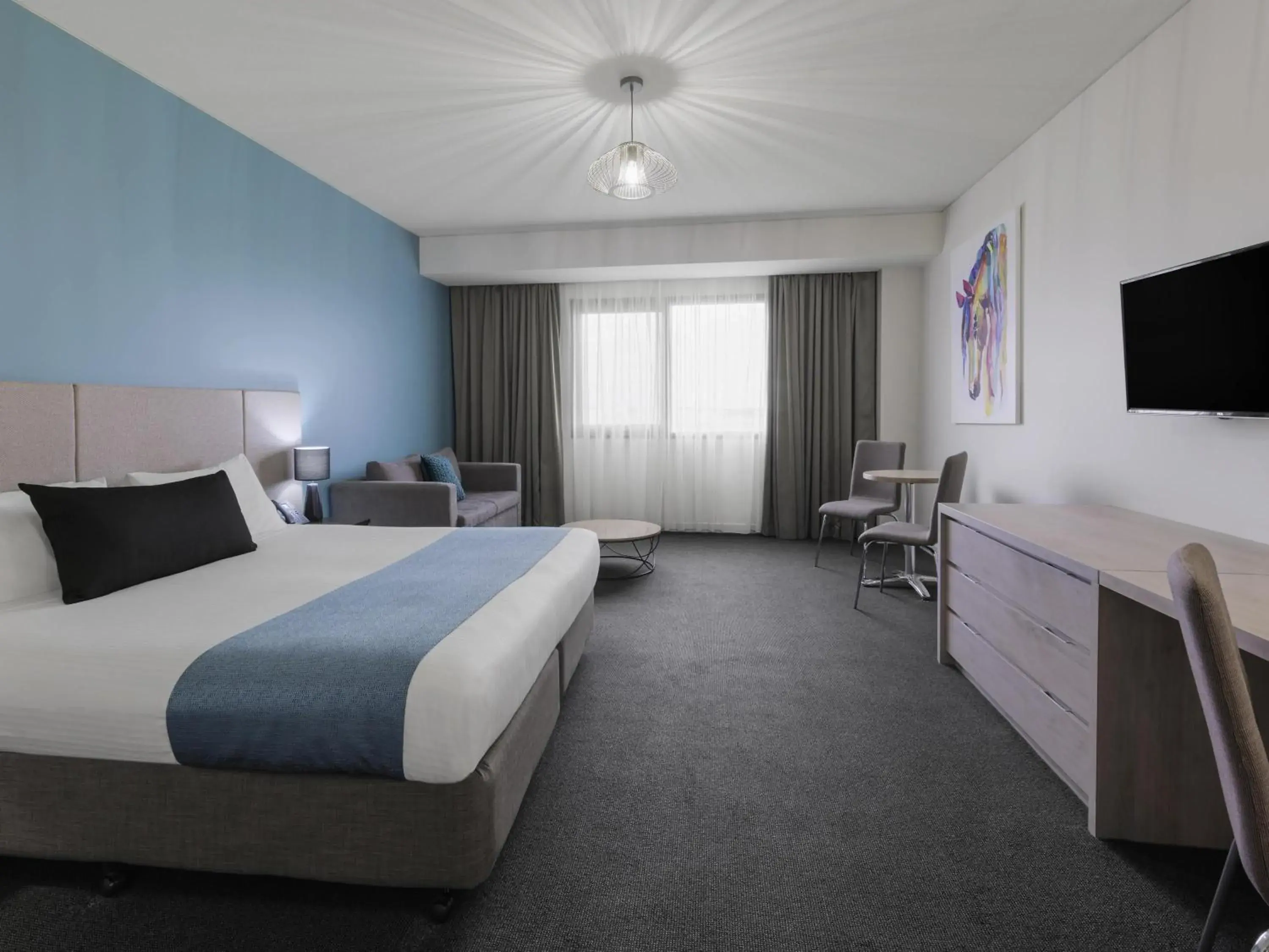Deluxe King Room in Mantra Melbourne Melton Deluxe King Room in Mantra Melbourne Melton