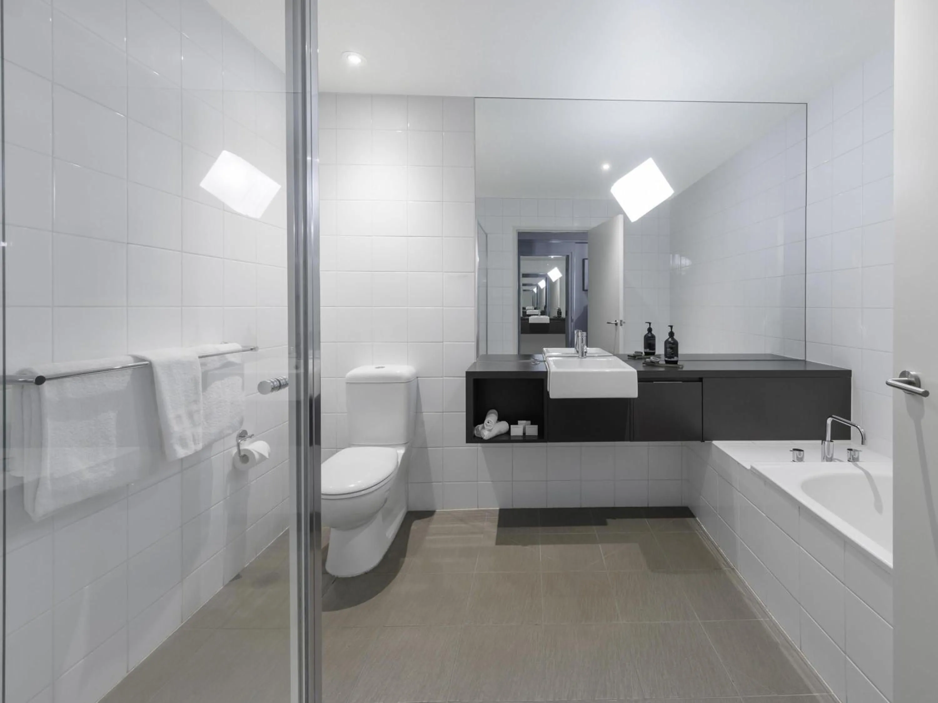 Bedroom in Mantra Melbourne Melton