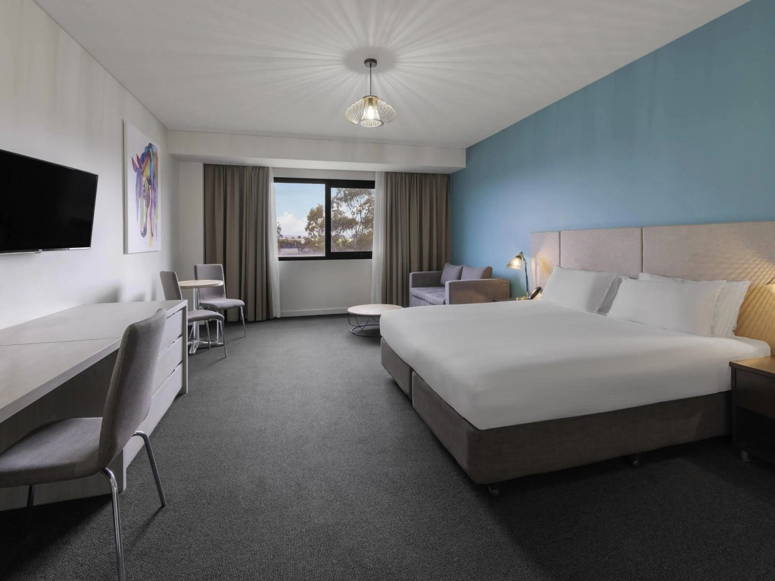 Bedroom, Bed in Mantra Melbourne Melton