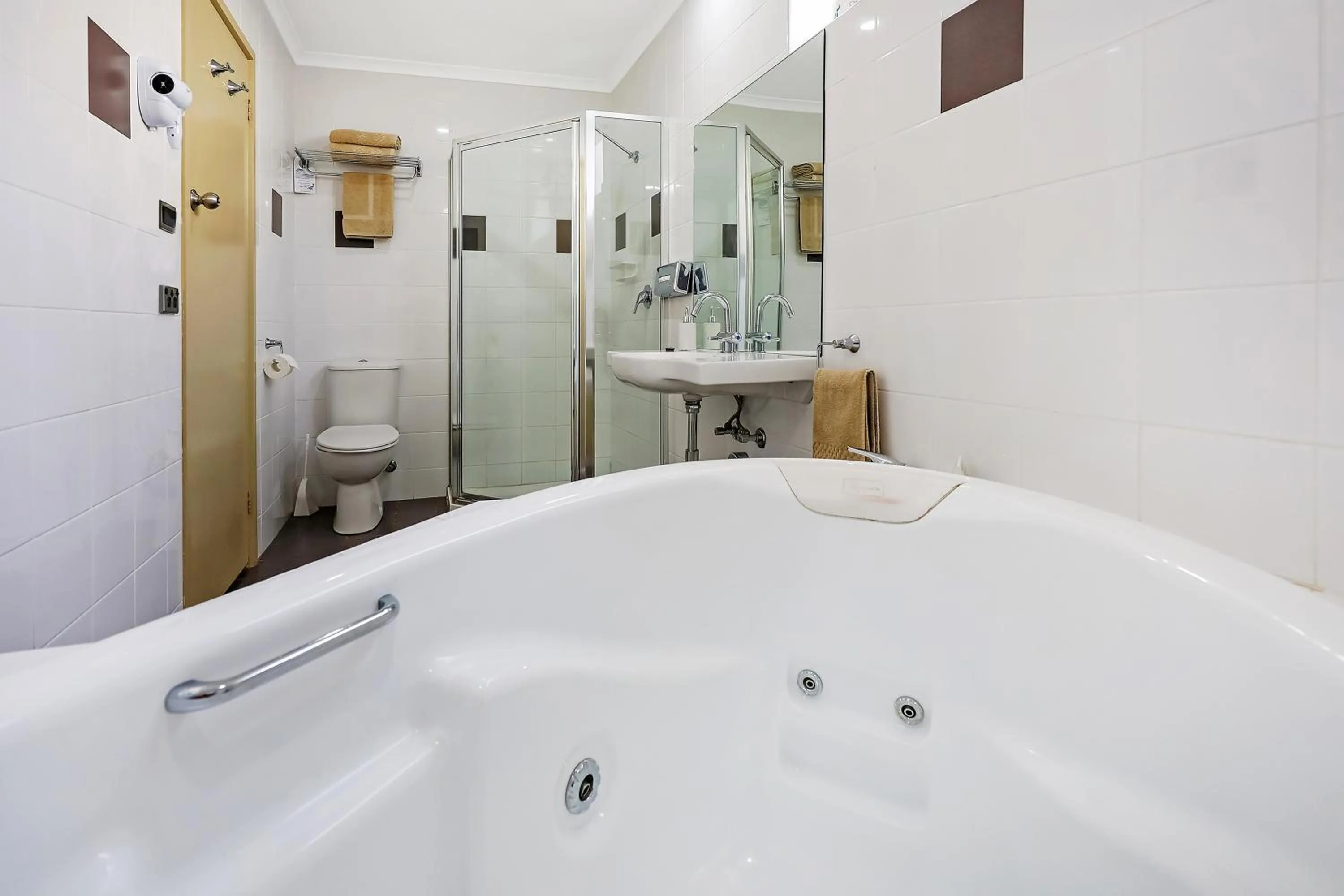 Comfort Inn On Raglan