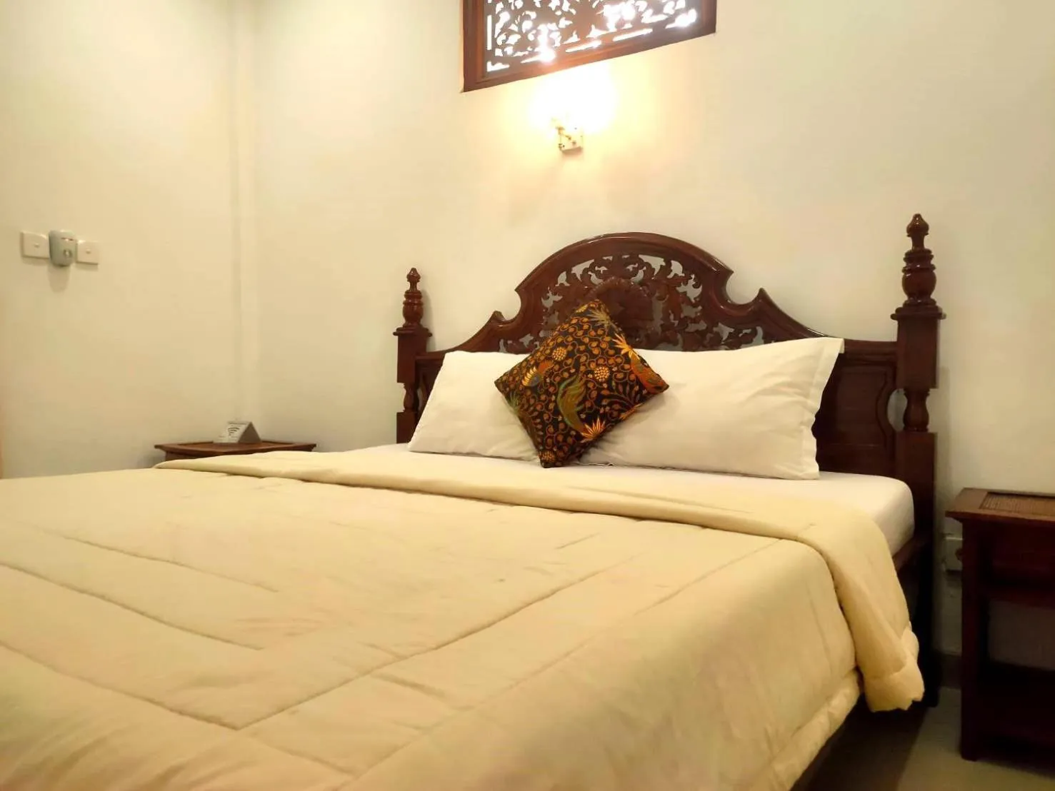 Bed in Candra Asri Bungalow! Free Early Check In, Great November Deal!
