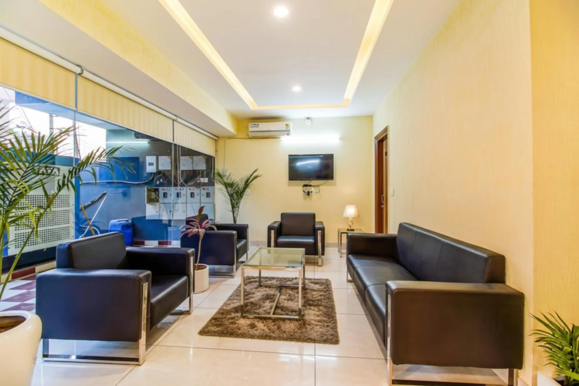 Seating area in FabHotel Kiara- 400 meters from Medanta hospital