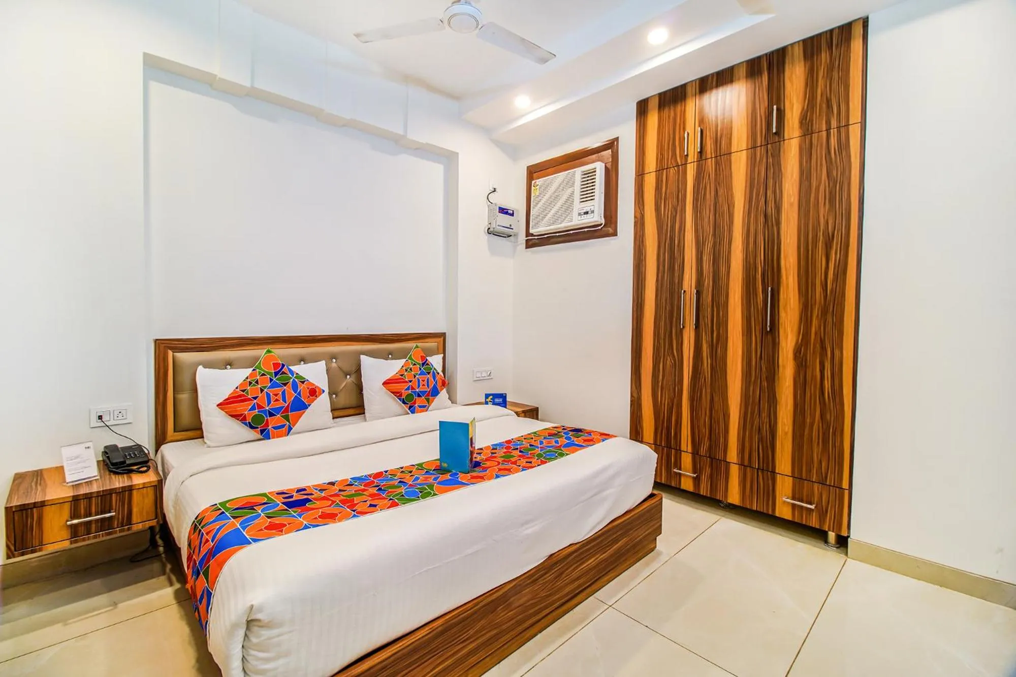 Bedroom, Bed in FabHotel Kiara- 400 meters from Medanta hospital