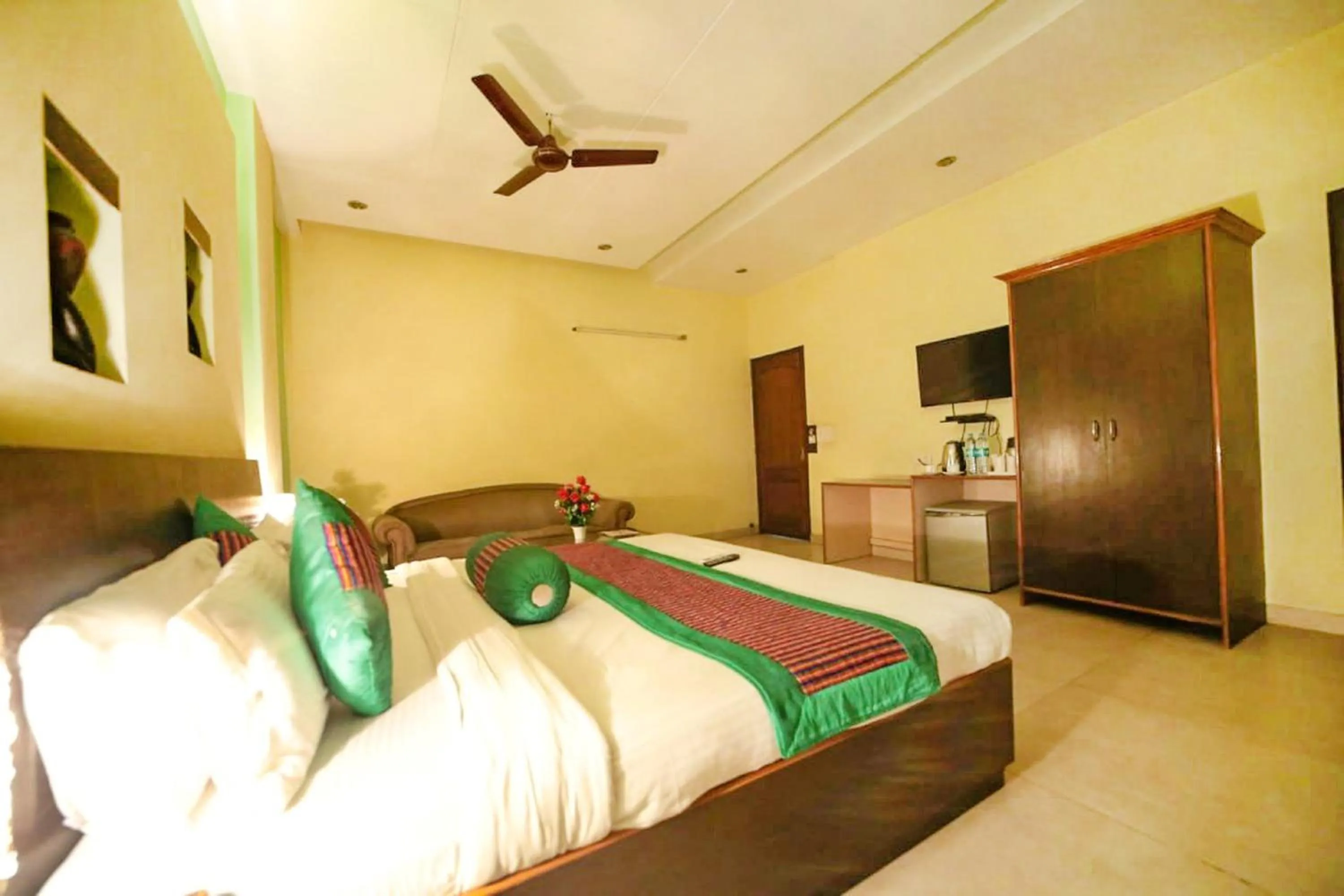 Bedroom in FabHotel Arihant Inn