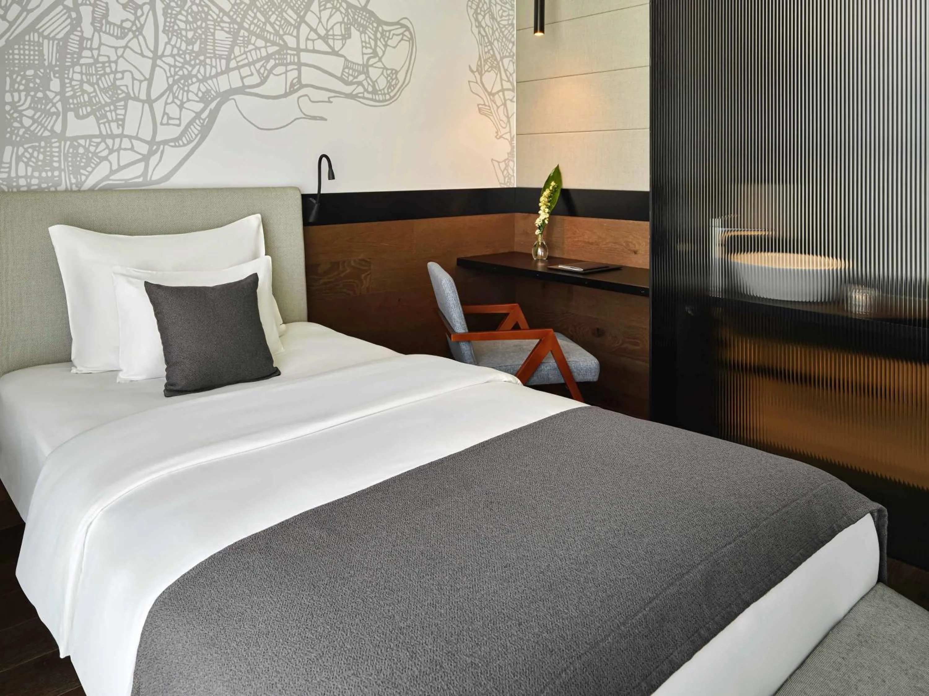 Bedroom, Bed in Mövenpick Zagreb