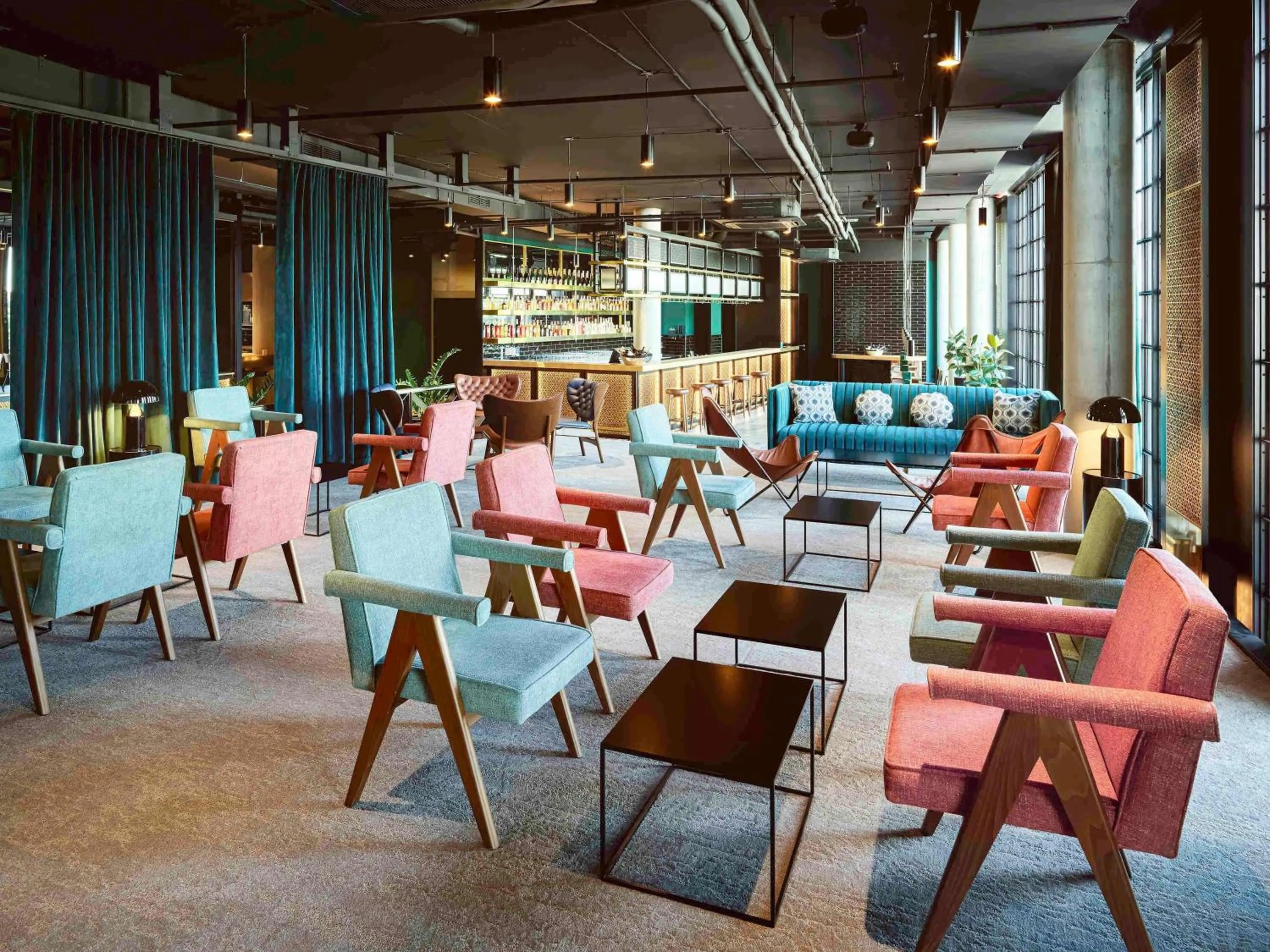 Lounge or bar in Mövenpick Zagreb