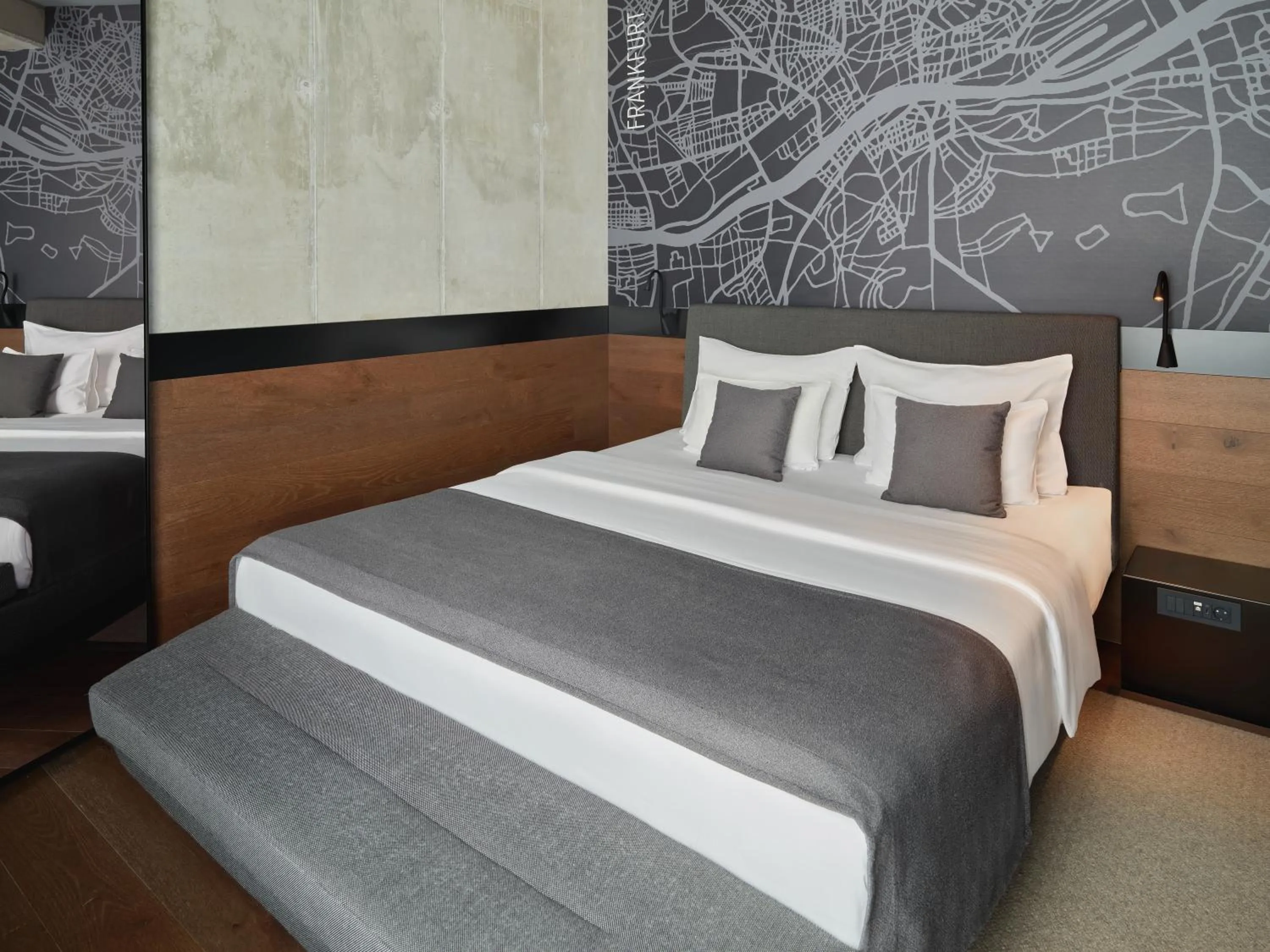 Bed in Mövenpick Zagreb