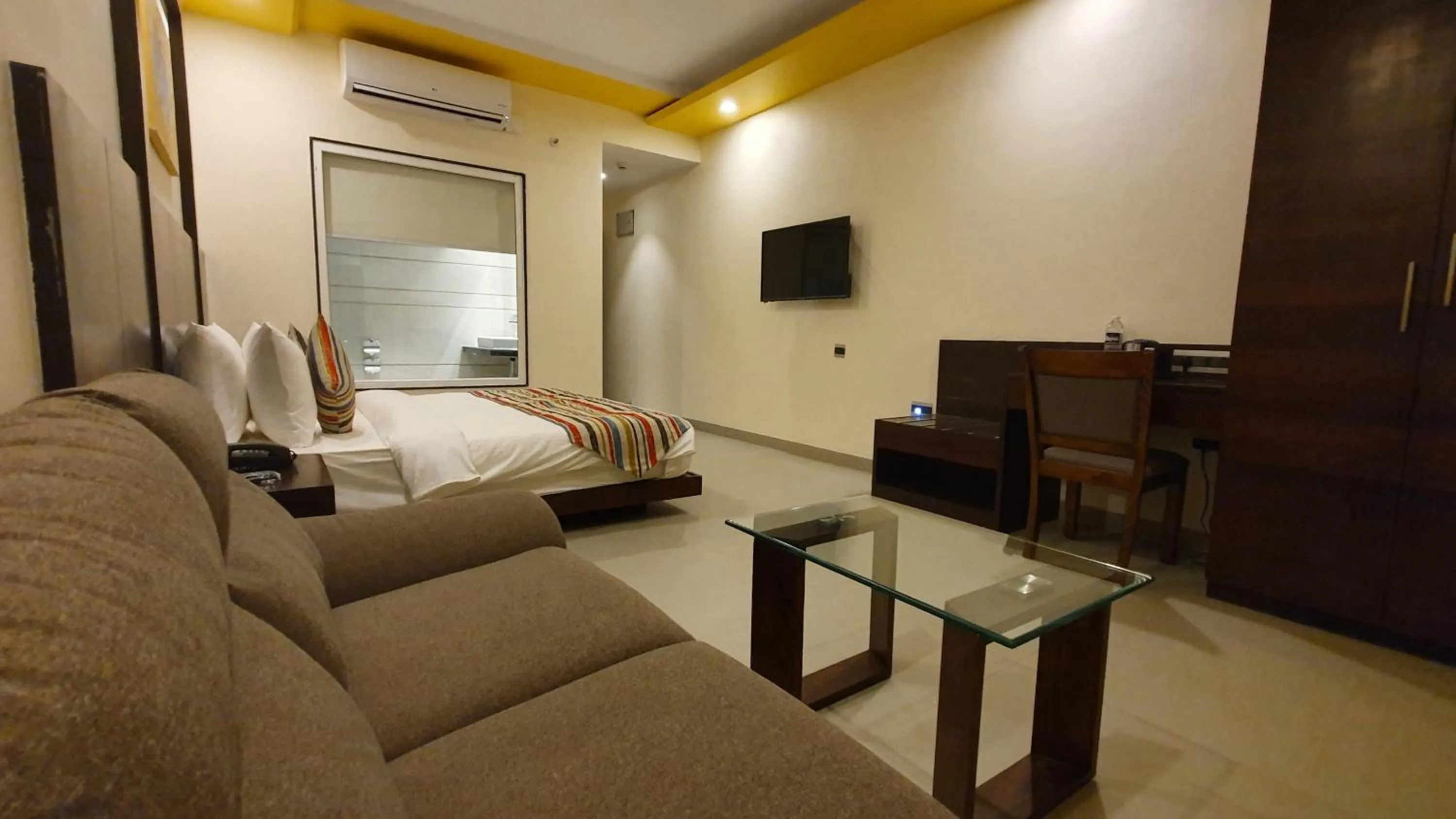 Photo of the whole room, Bed in Regenta Central North Goa, Arpora