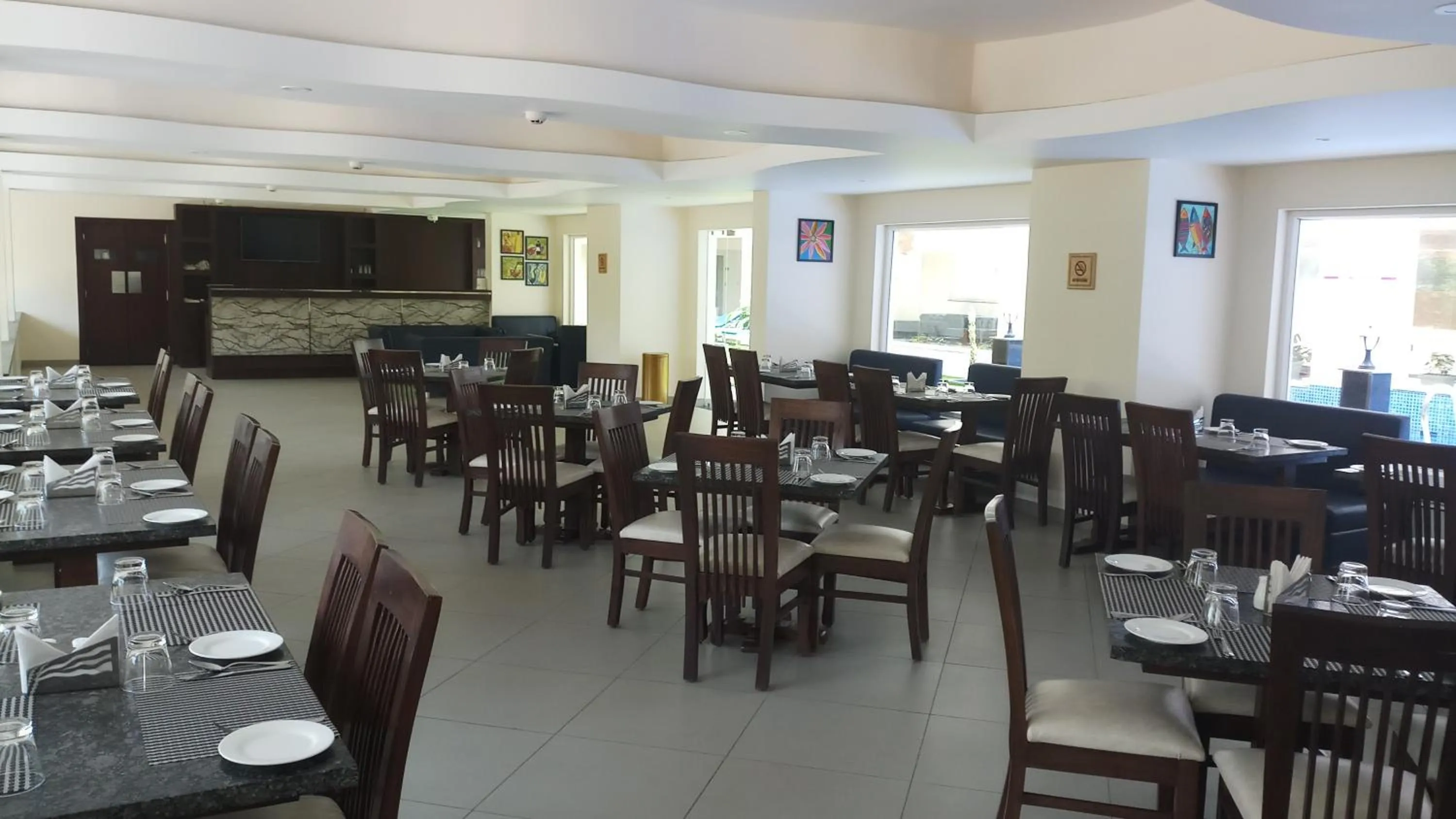 Restaurant/places to eat in Regenta Central North Goa, Arpora