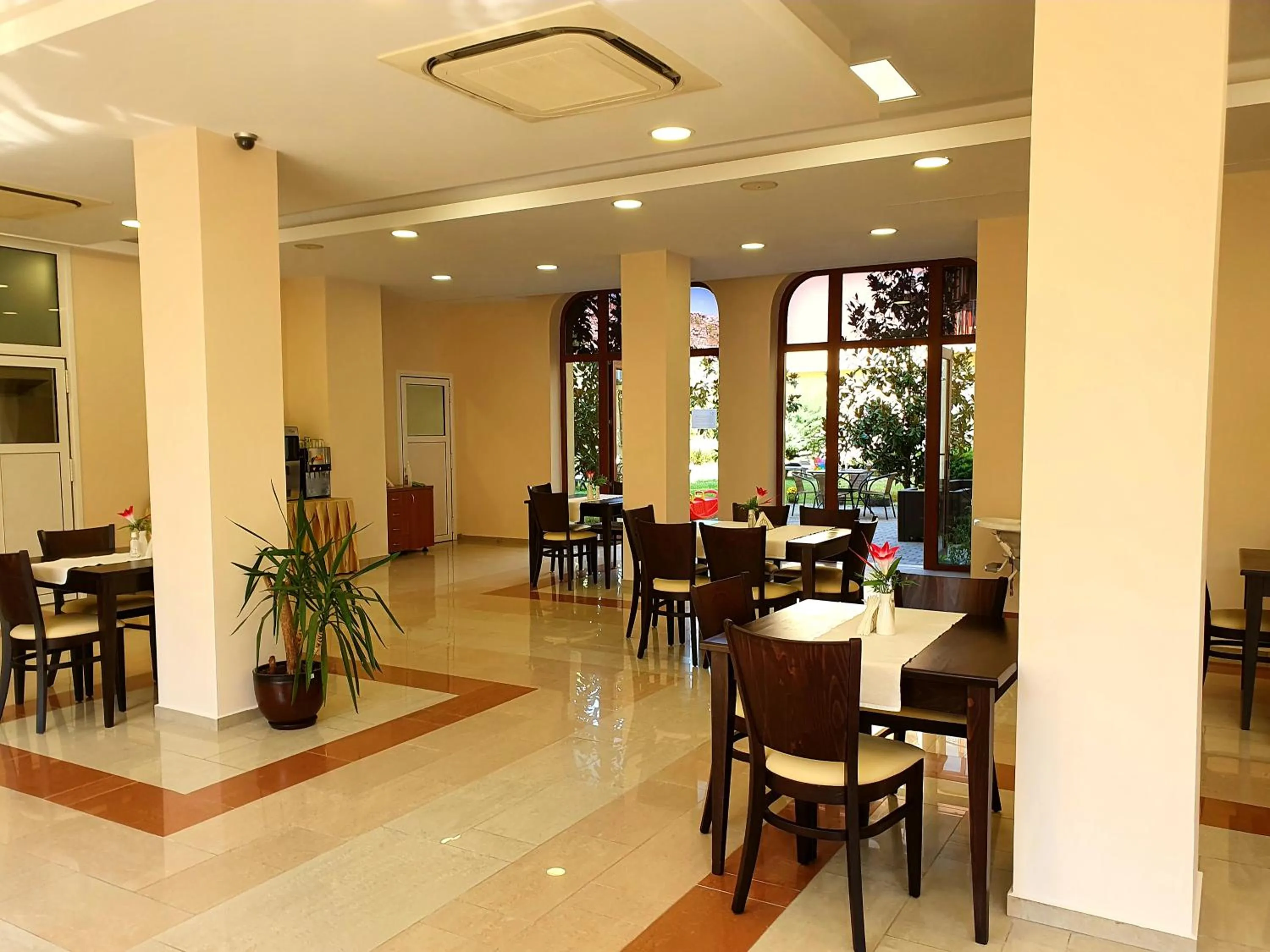 Restaurant/places to eat in C Comfort Hotel & Wellness