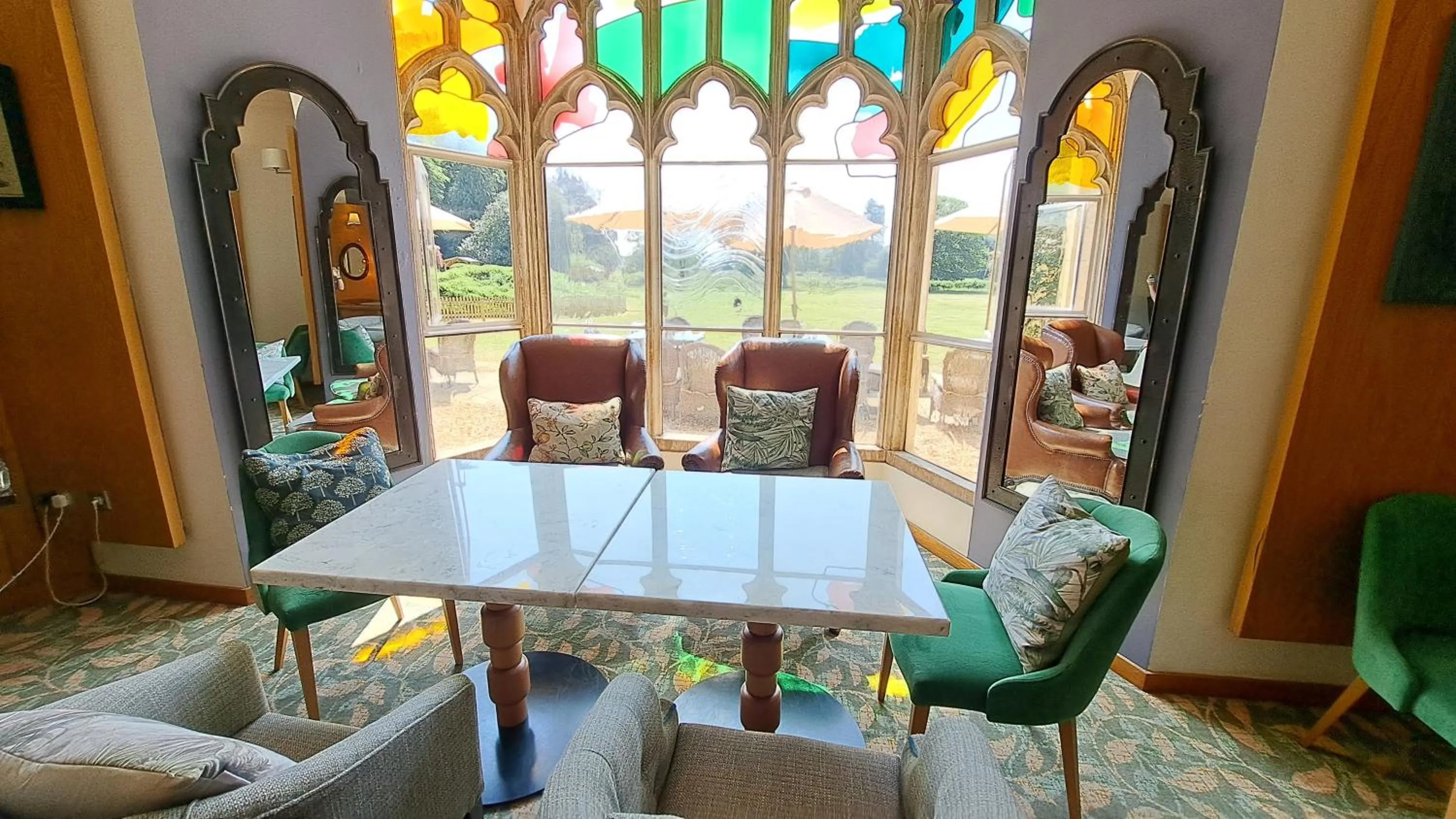 Lounge or bar in The Coach House at Missenden Abbey