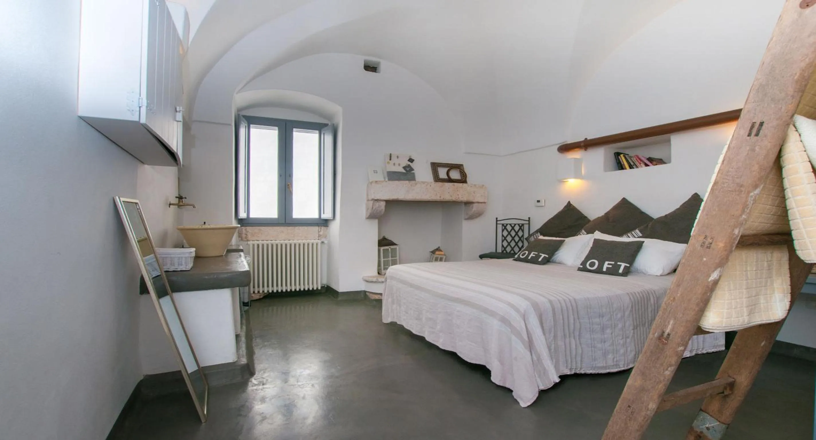 Photo of the whole room in I 7 Archi Guest House