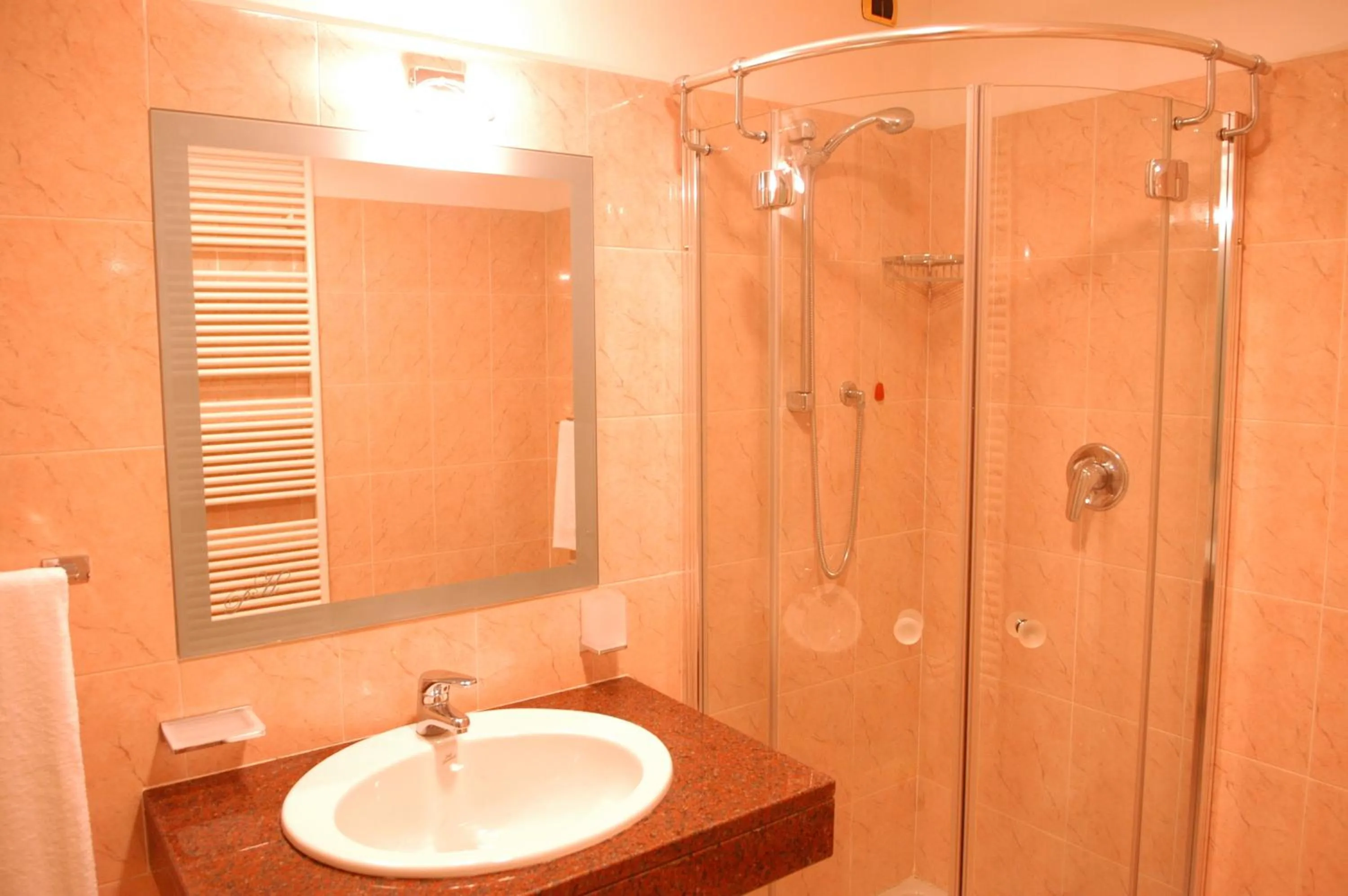 Bathroom in Pilgrim's Hotel