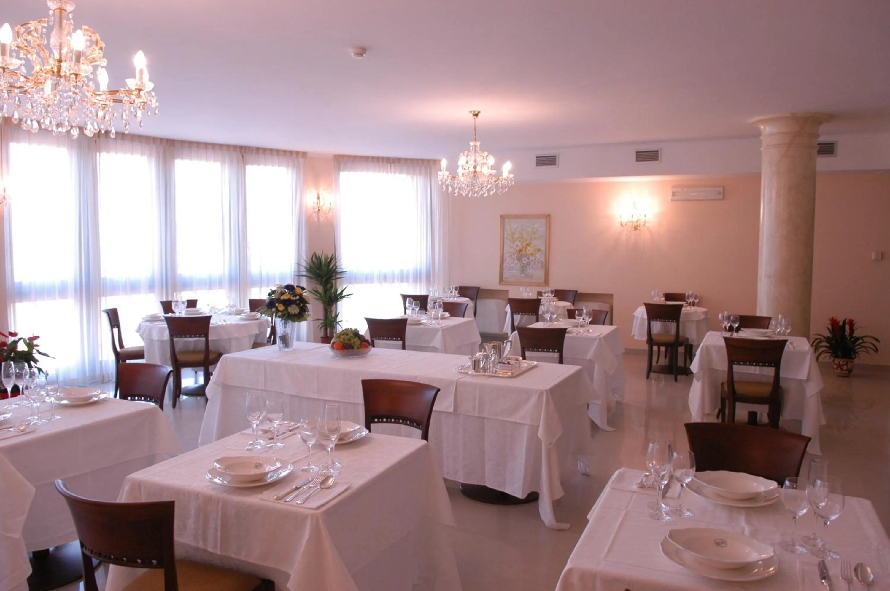 Restaurant/places to eat in Pilgrim's Hotel