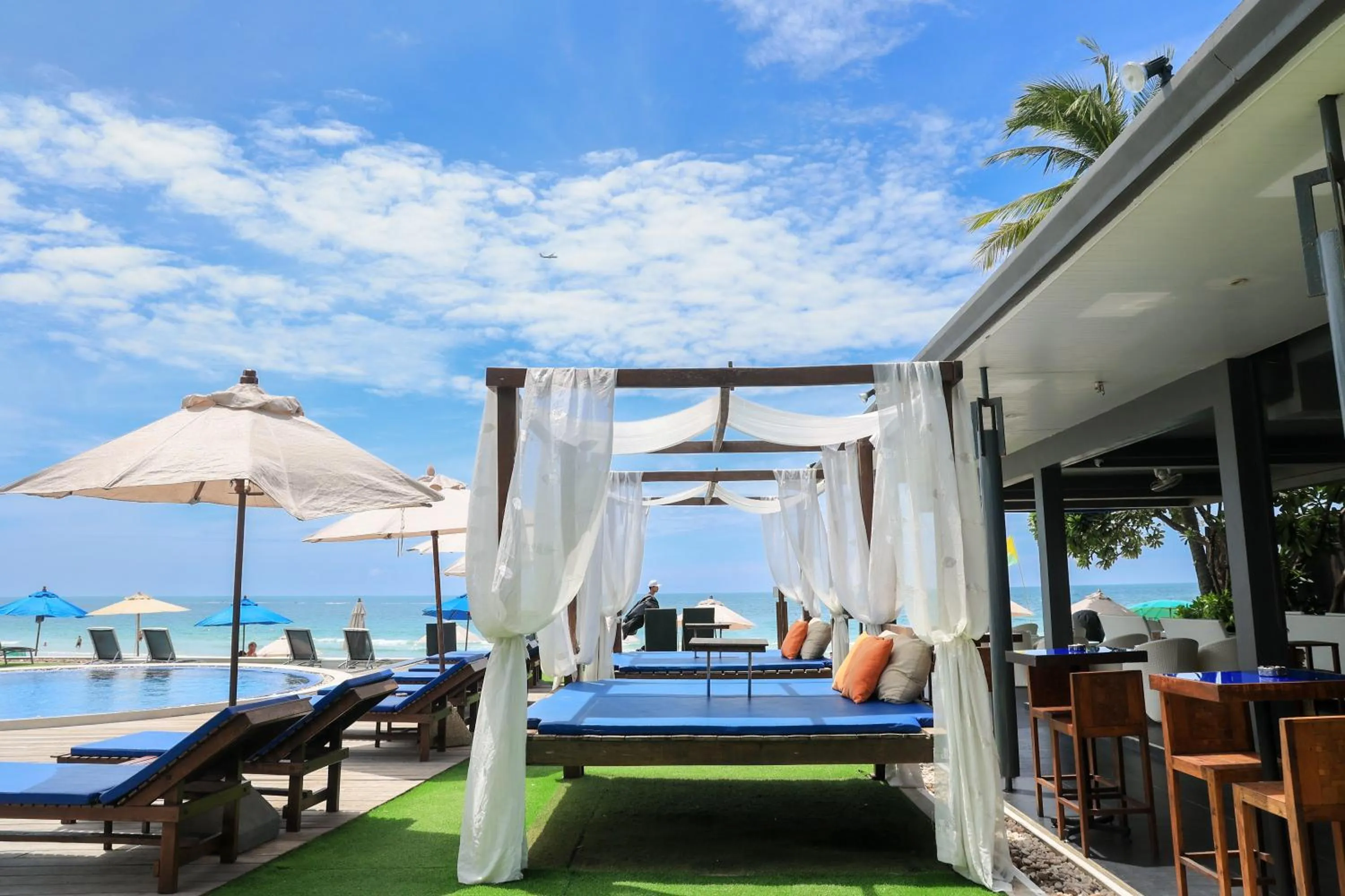 Day in KC Beach Club & Pool Villas