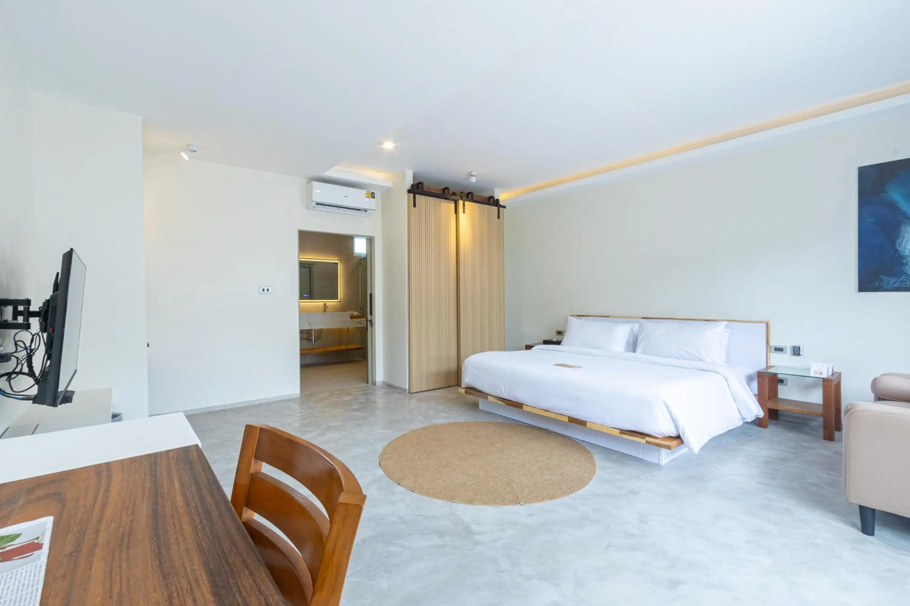 Photo of the whole room, Bed in KC Beach Club & Pool Villas