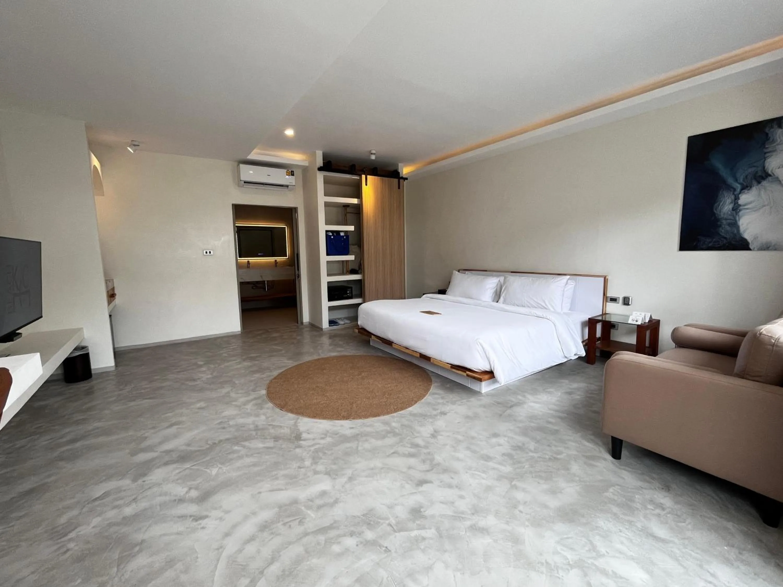 Photo of the whole room, Bed in KC Beach Club & Pool Villas