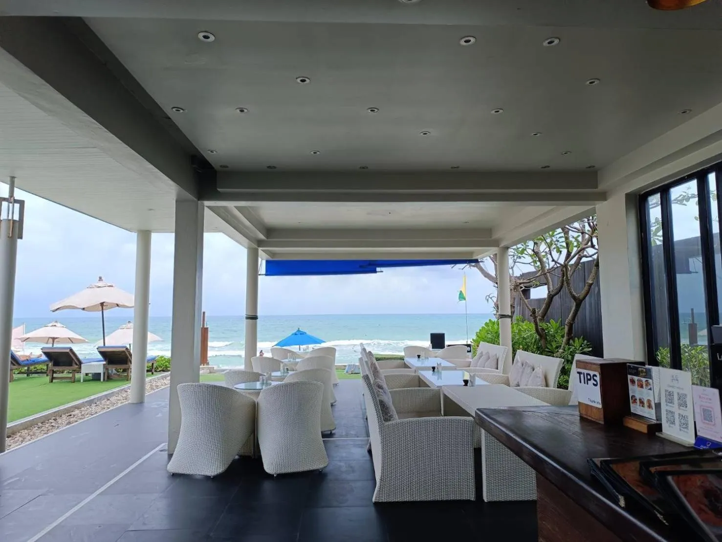 Lounge or bar in KC Beach Club & Pool Villas