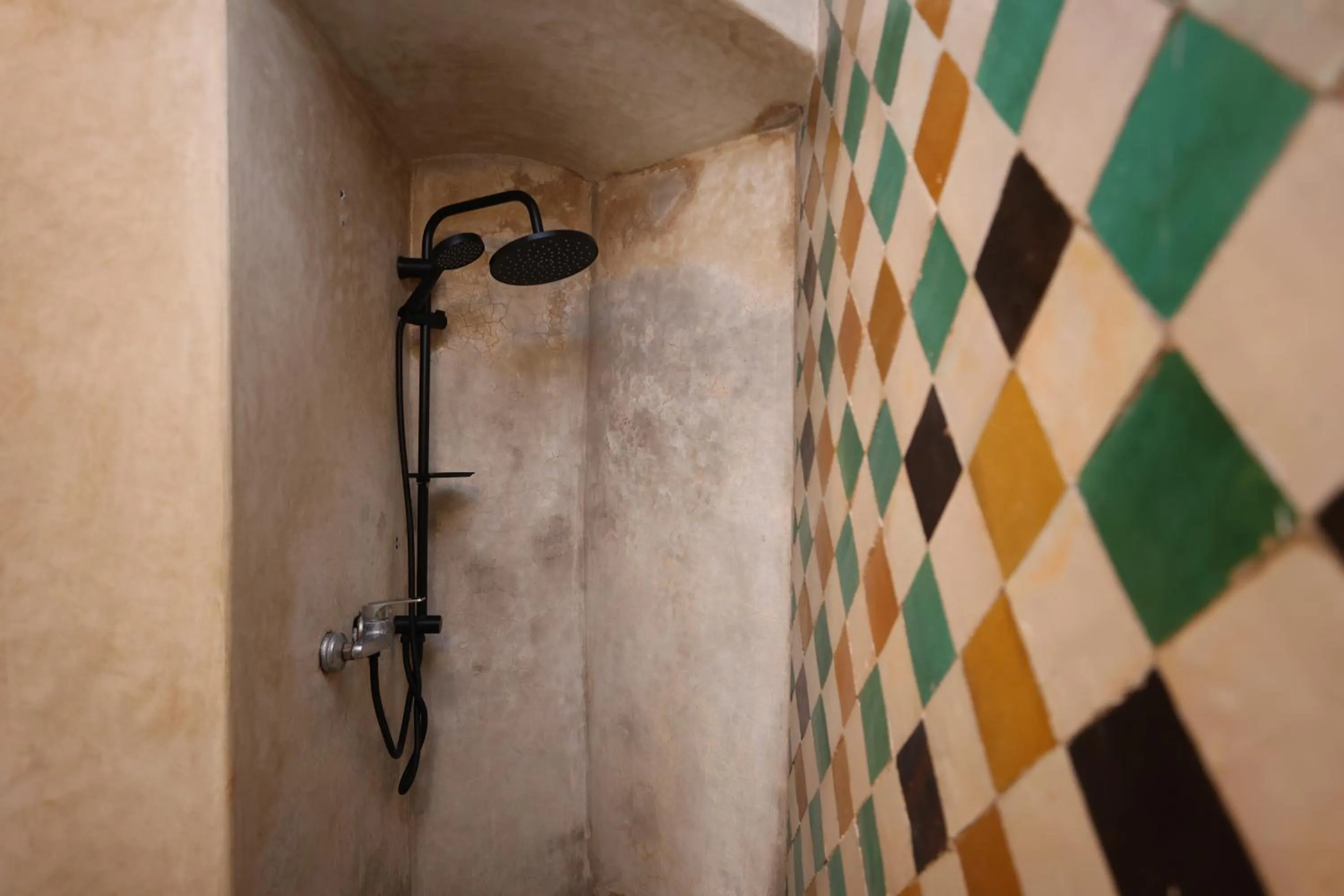 Shower in Riad O LY