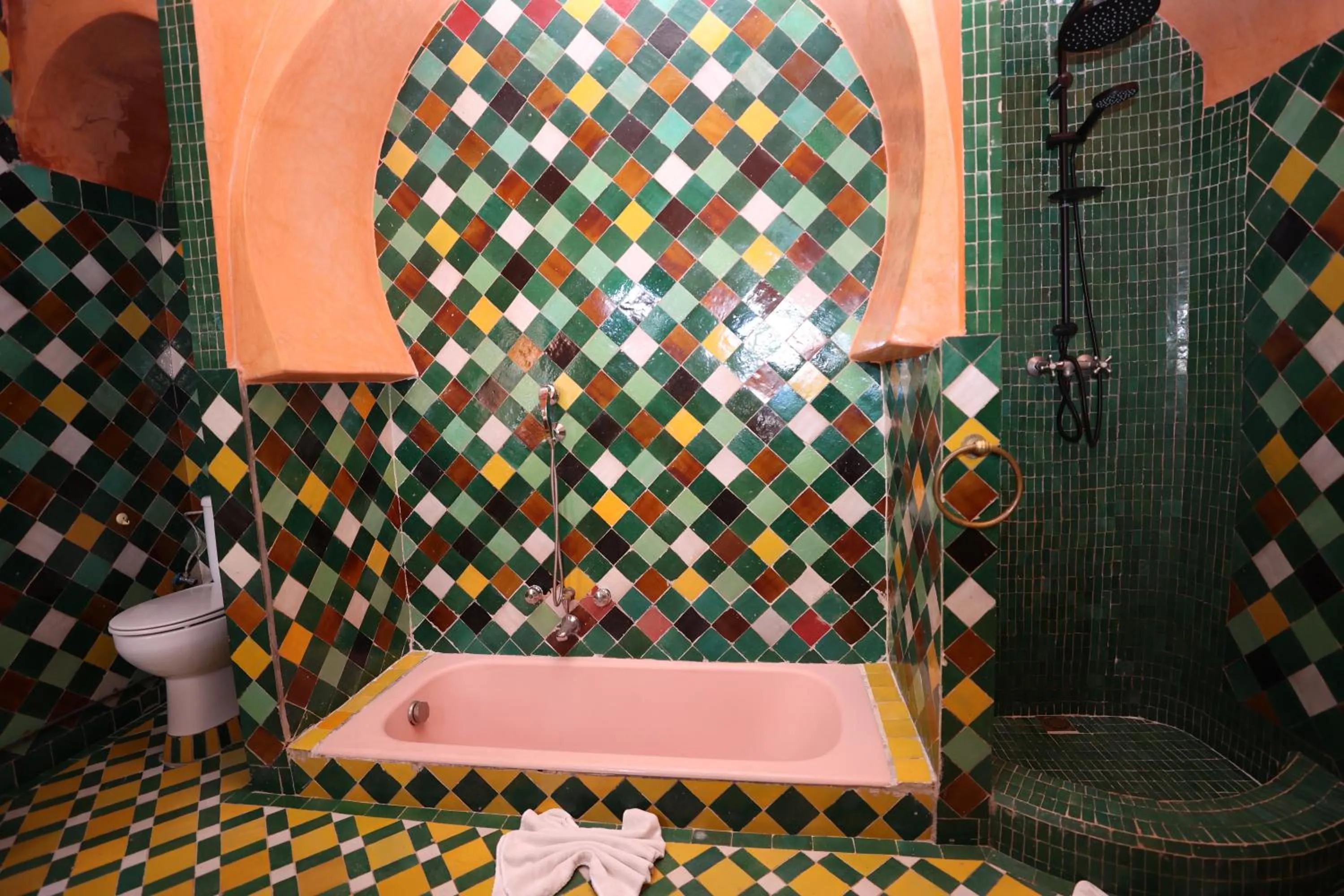 Shower in Riad O LY