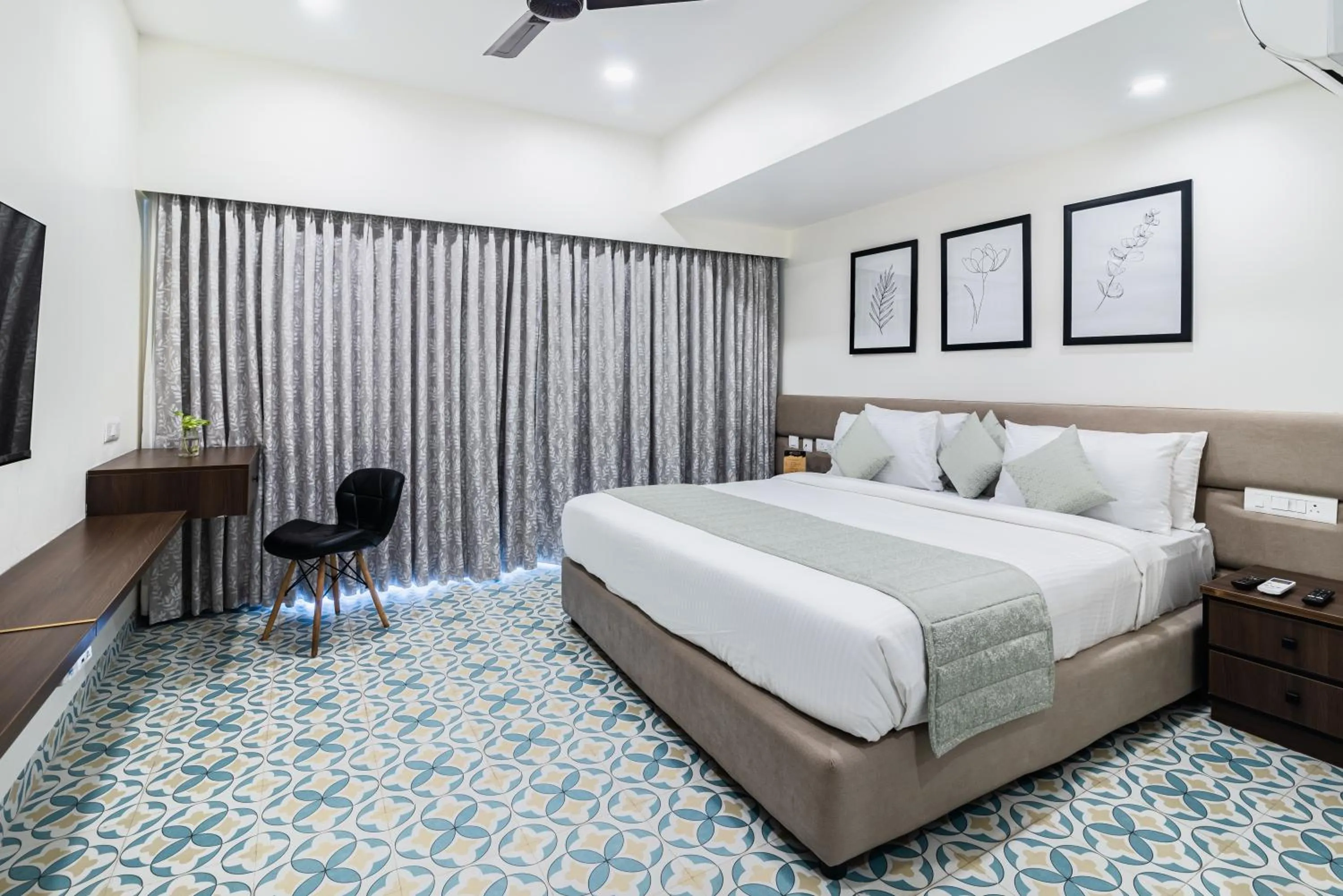 Bedroom, Bed in Aashreya Suites Tiruvannamalai