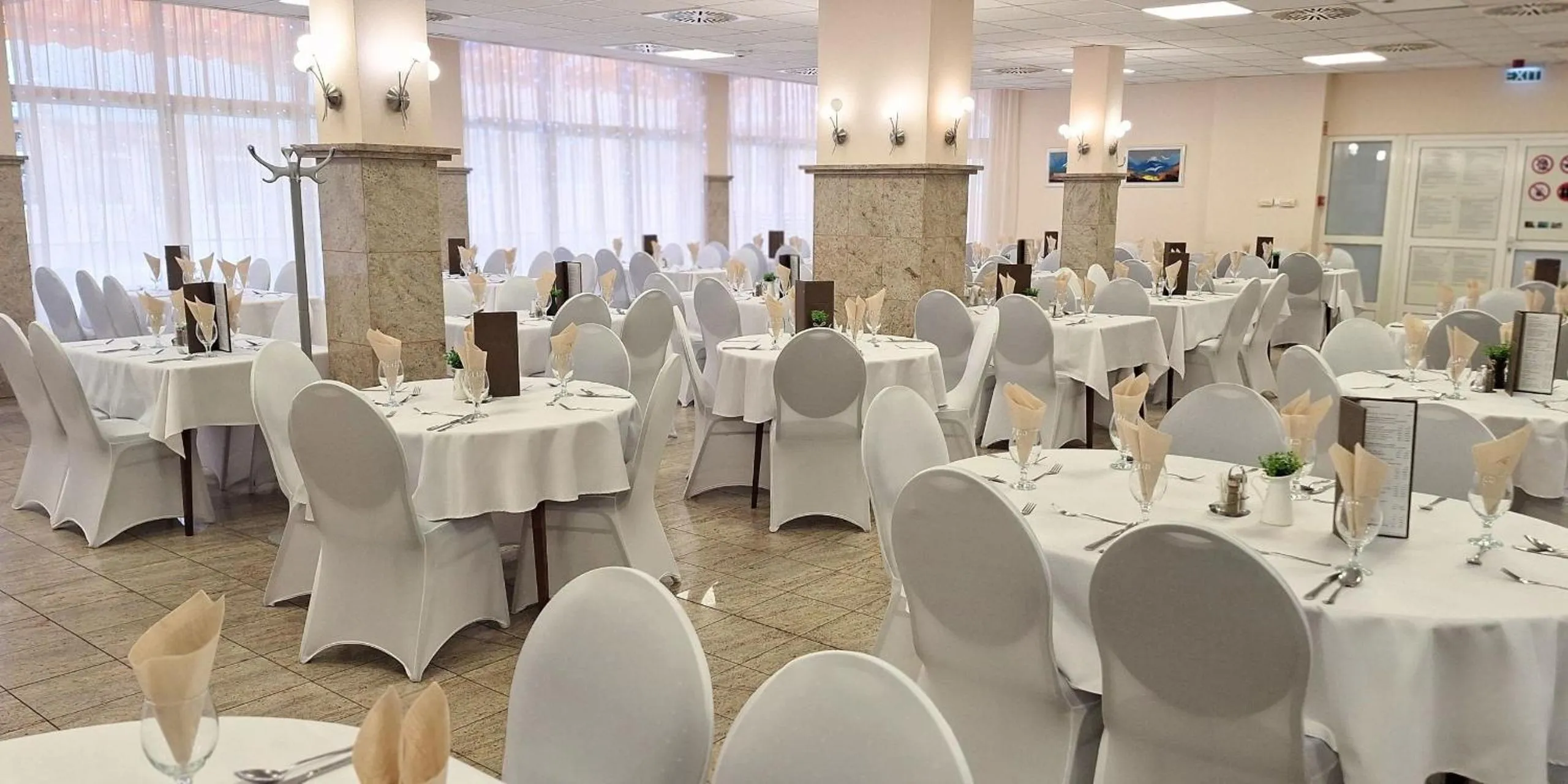 Restaurant/places to eat in Hungarospa Thermal Hotel