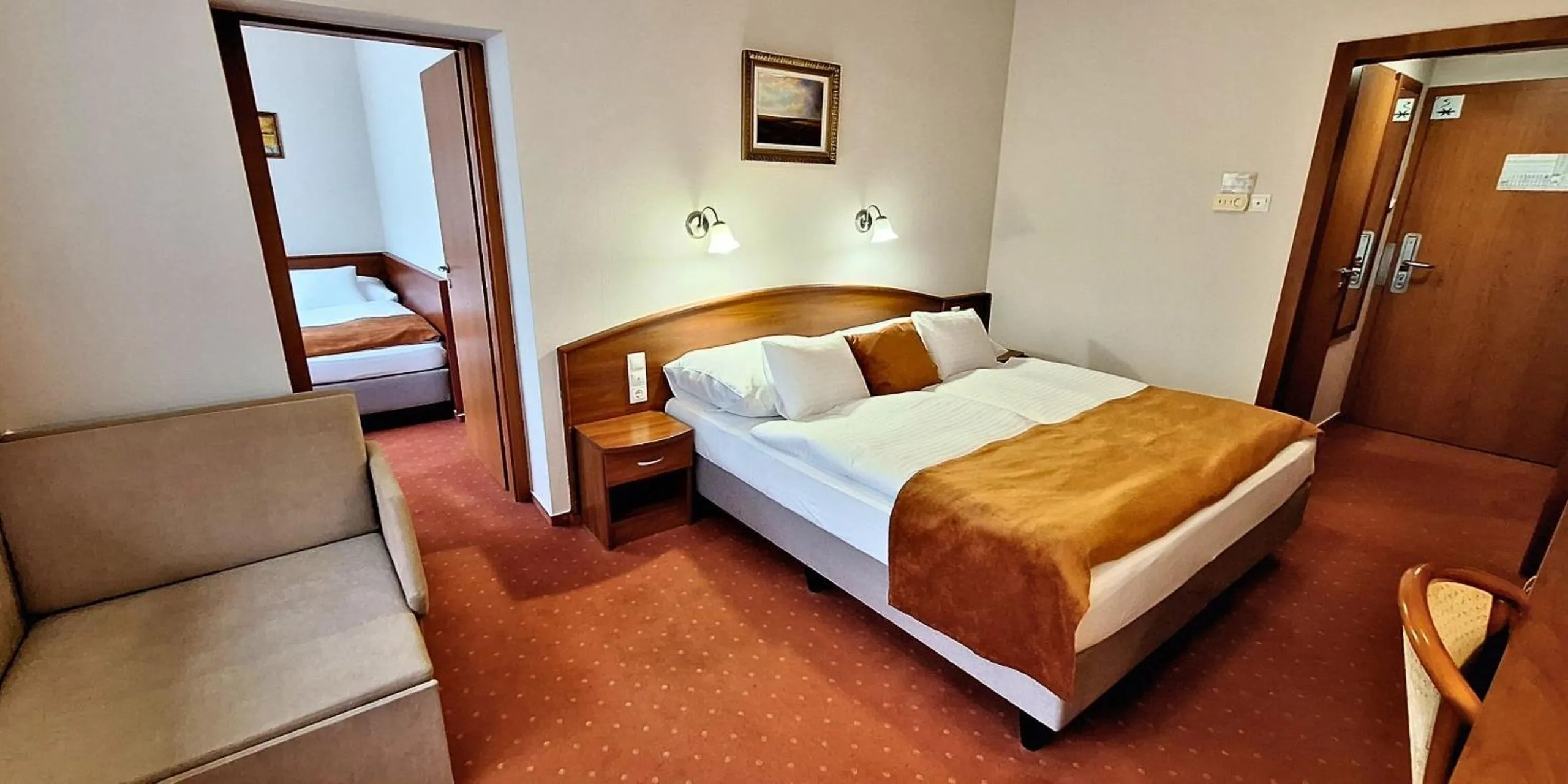 Photo of the whole room, Bed in Hungarospa Thermal Hotel