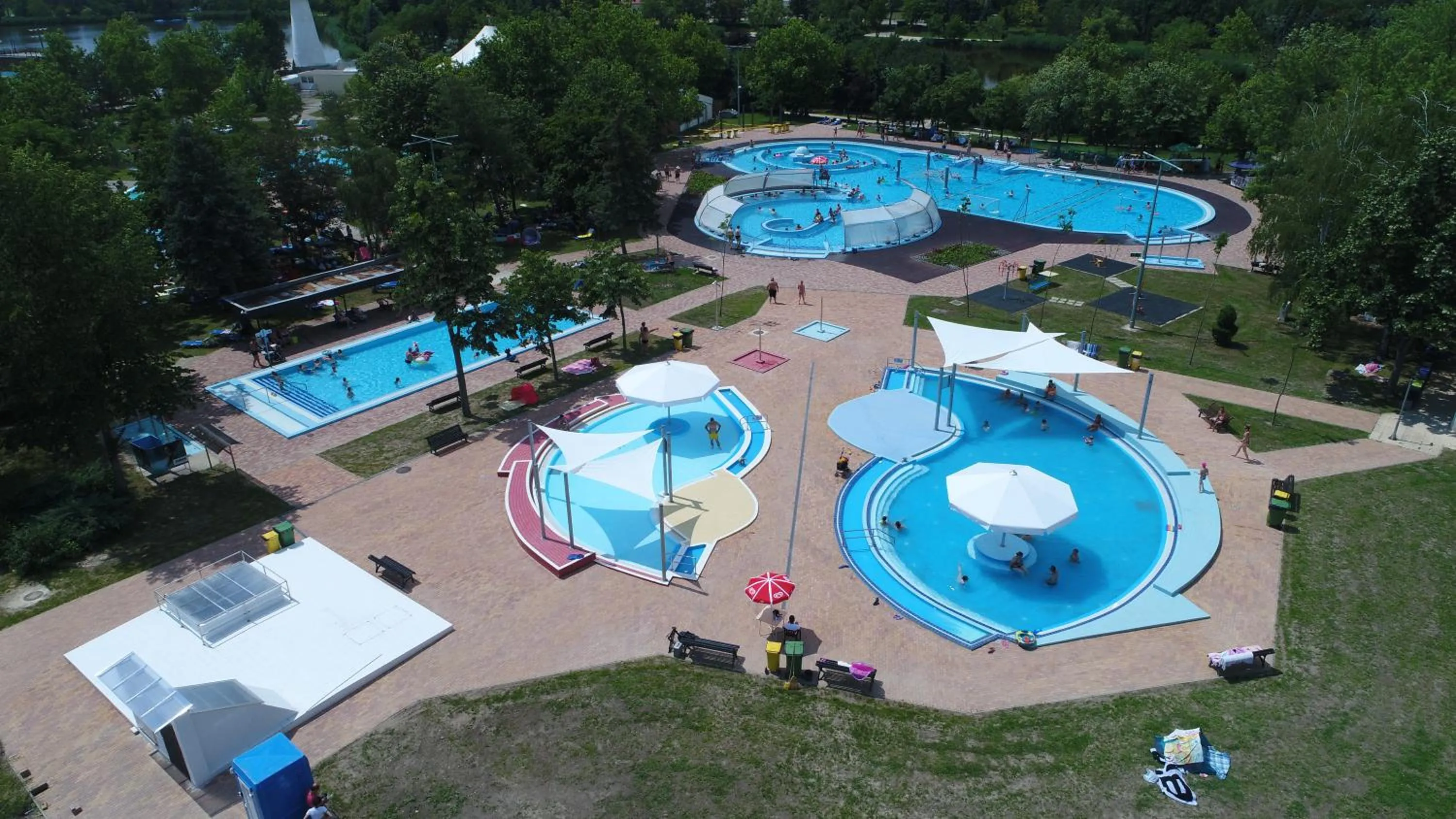 Open Air Bath in Hungarospa Thermal Hotel