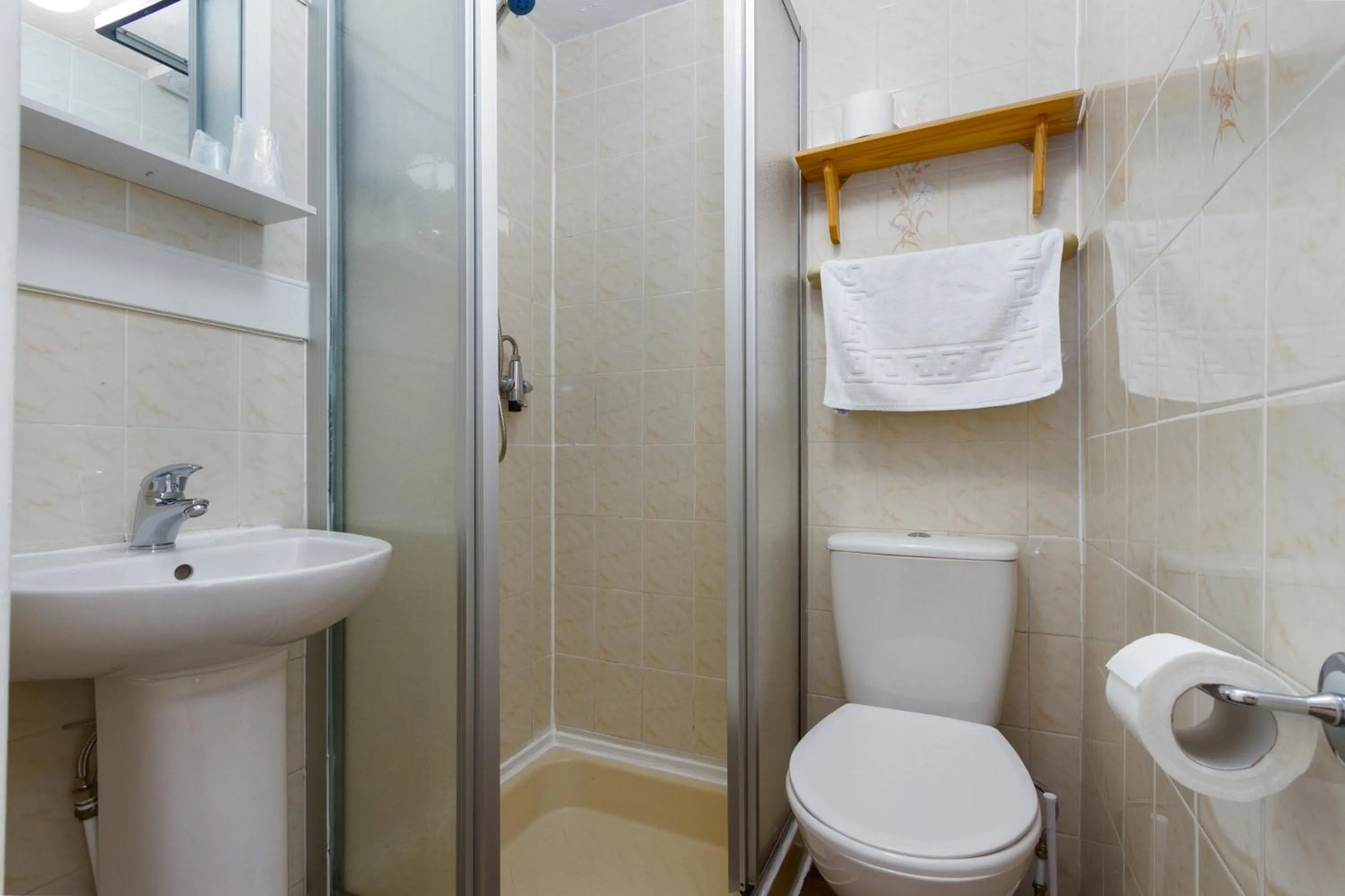 Shower in Maples Hotel