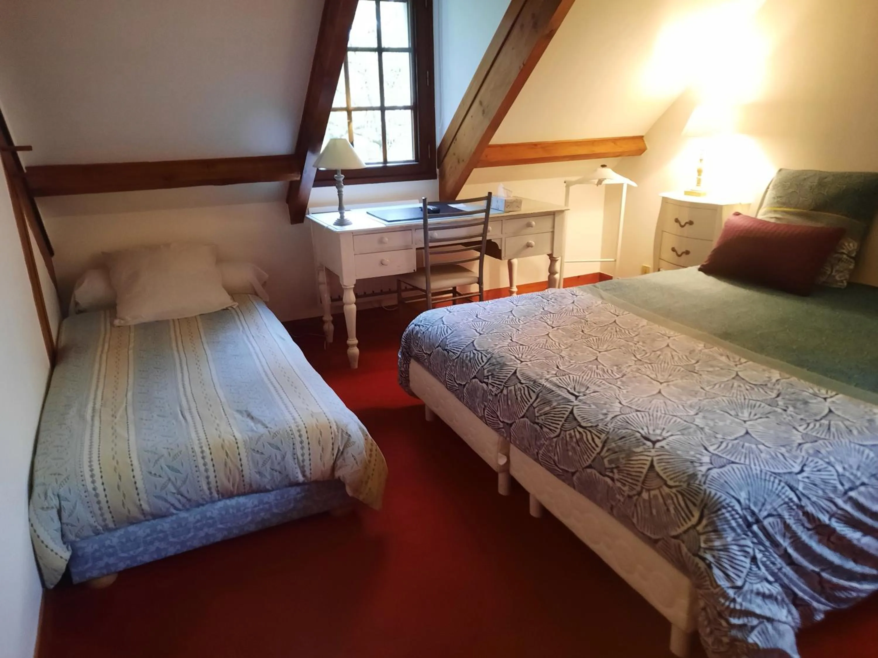 Bedroom, Bed in Chambre d'Hôtes Quietude en Vallée de Chevreuse