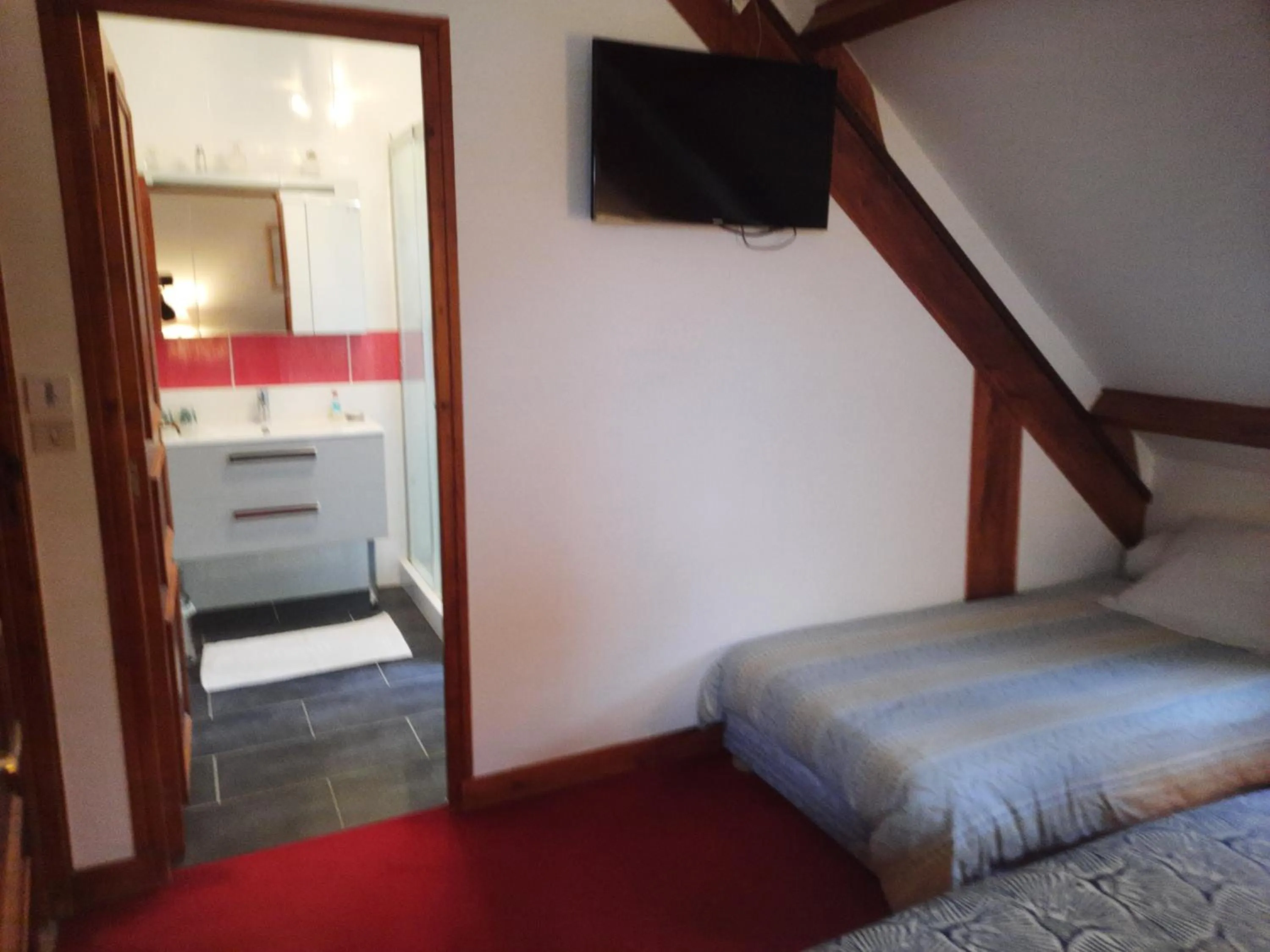 Bedroom, Bed in Chambre d'Hôtes Quietude en Vallée de Chevreuse