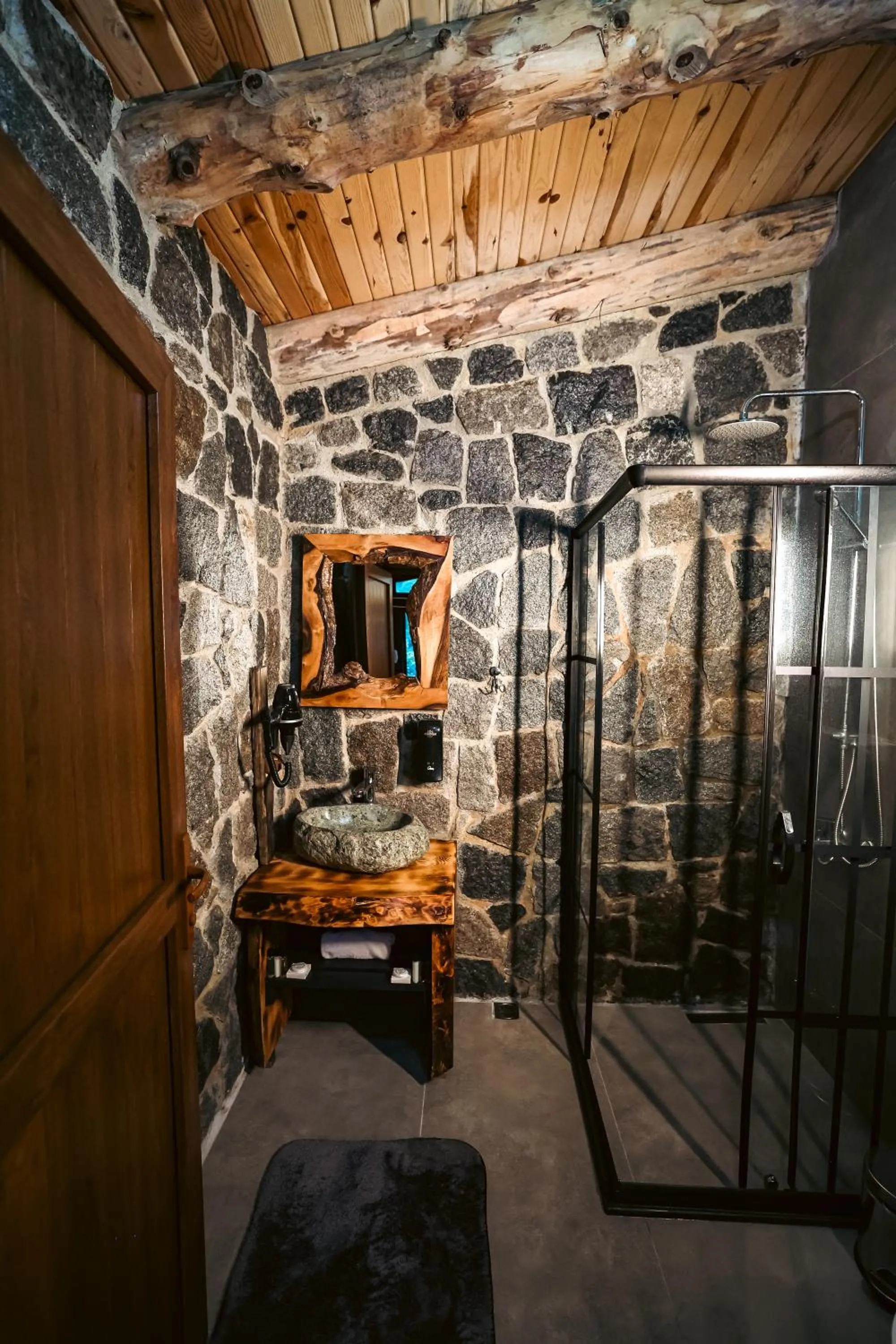 Bathroom in bungalove tatil köyü