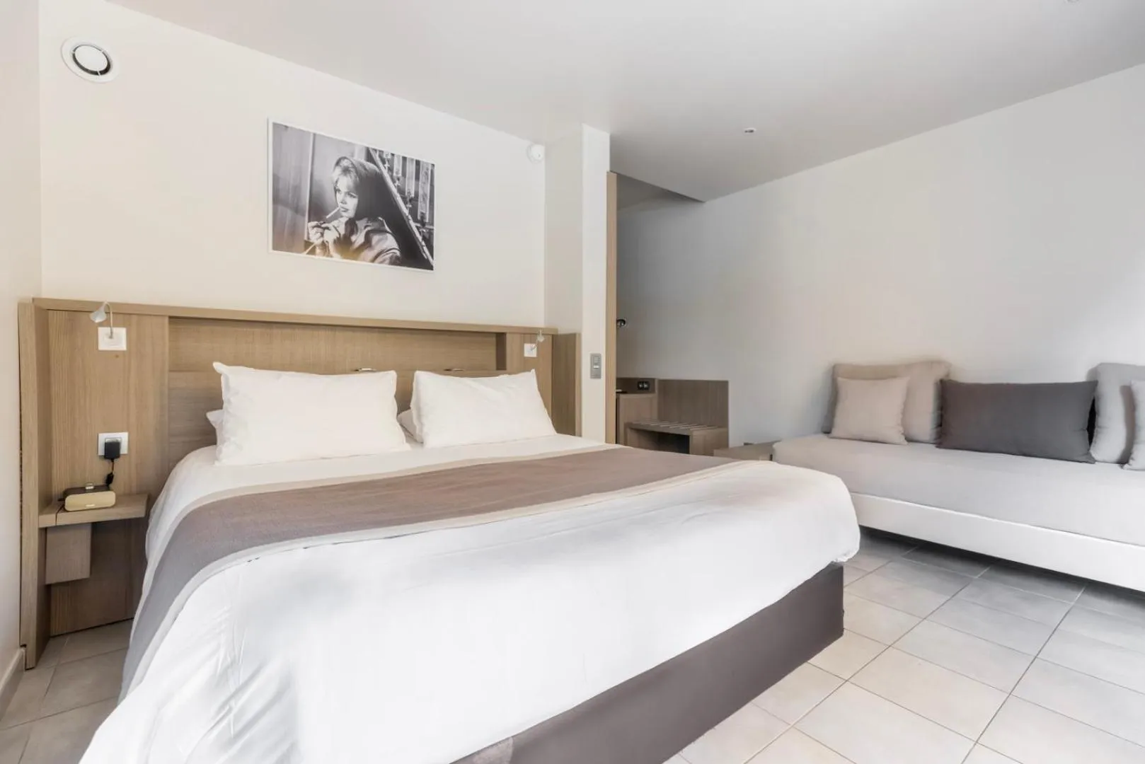 Bedroom, Bed in Hôtel Marina Corsica