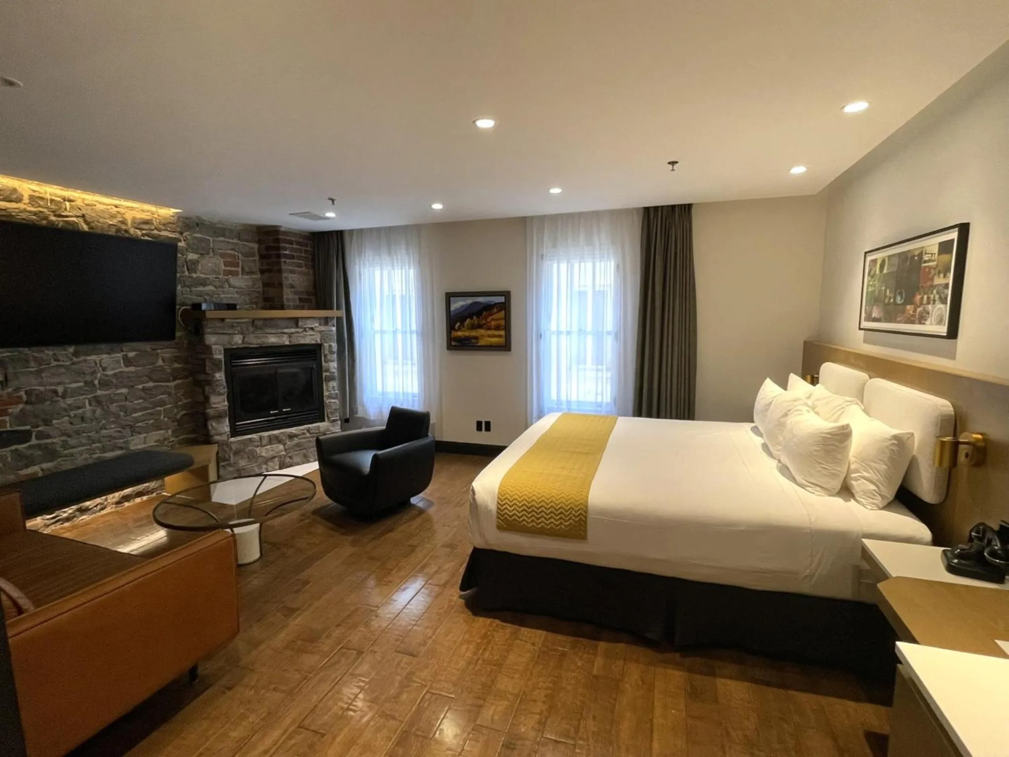 Bedroom, Bed in Hotel du Vieux Quebec