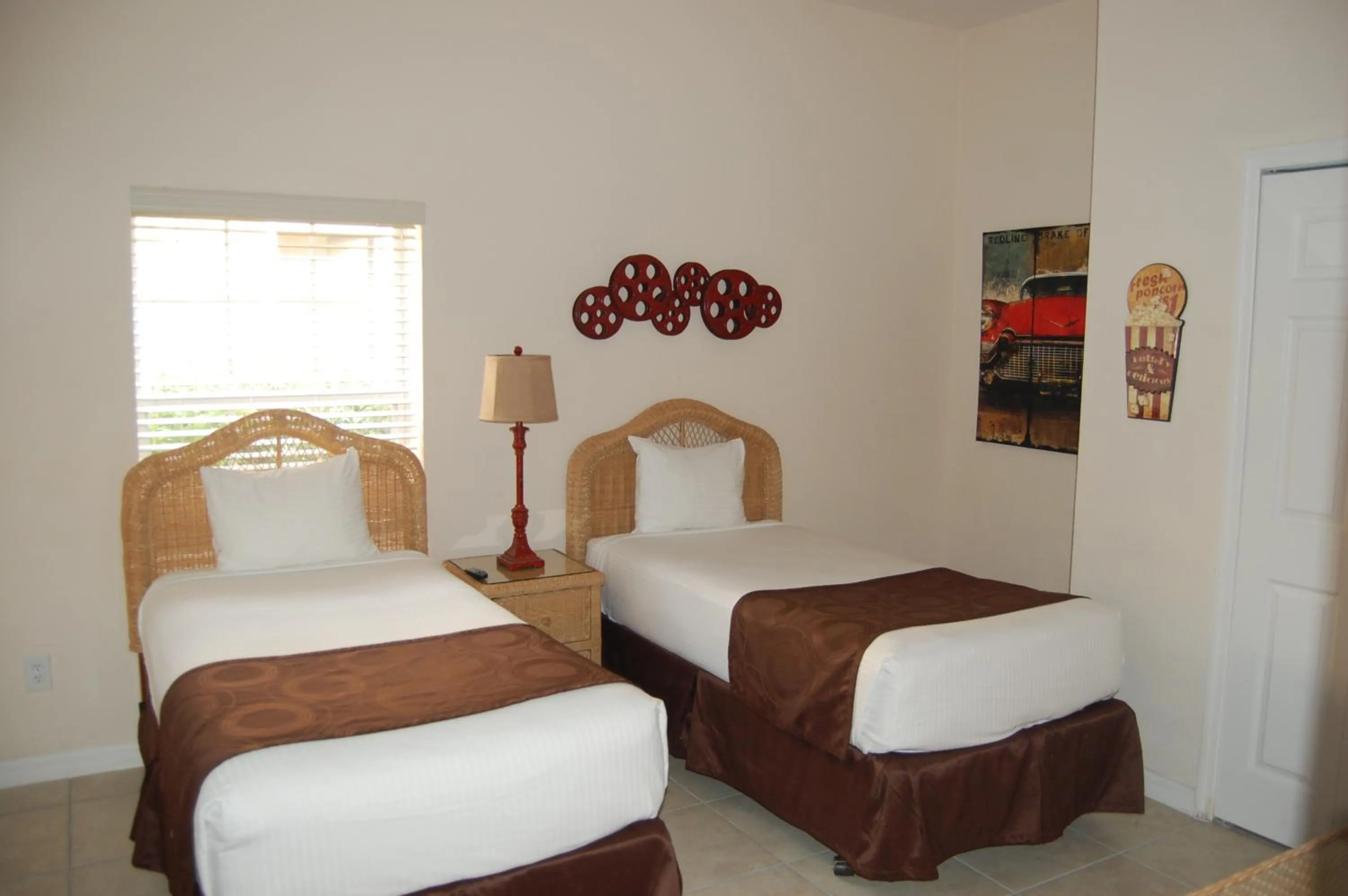 Bed in BAHAMA BAY RESORT