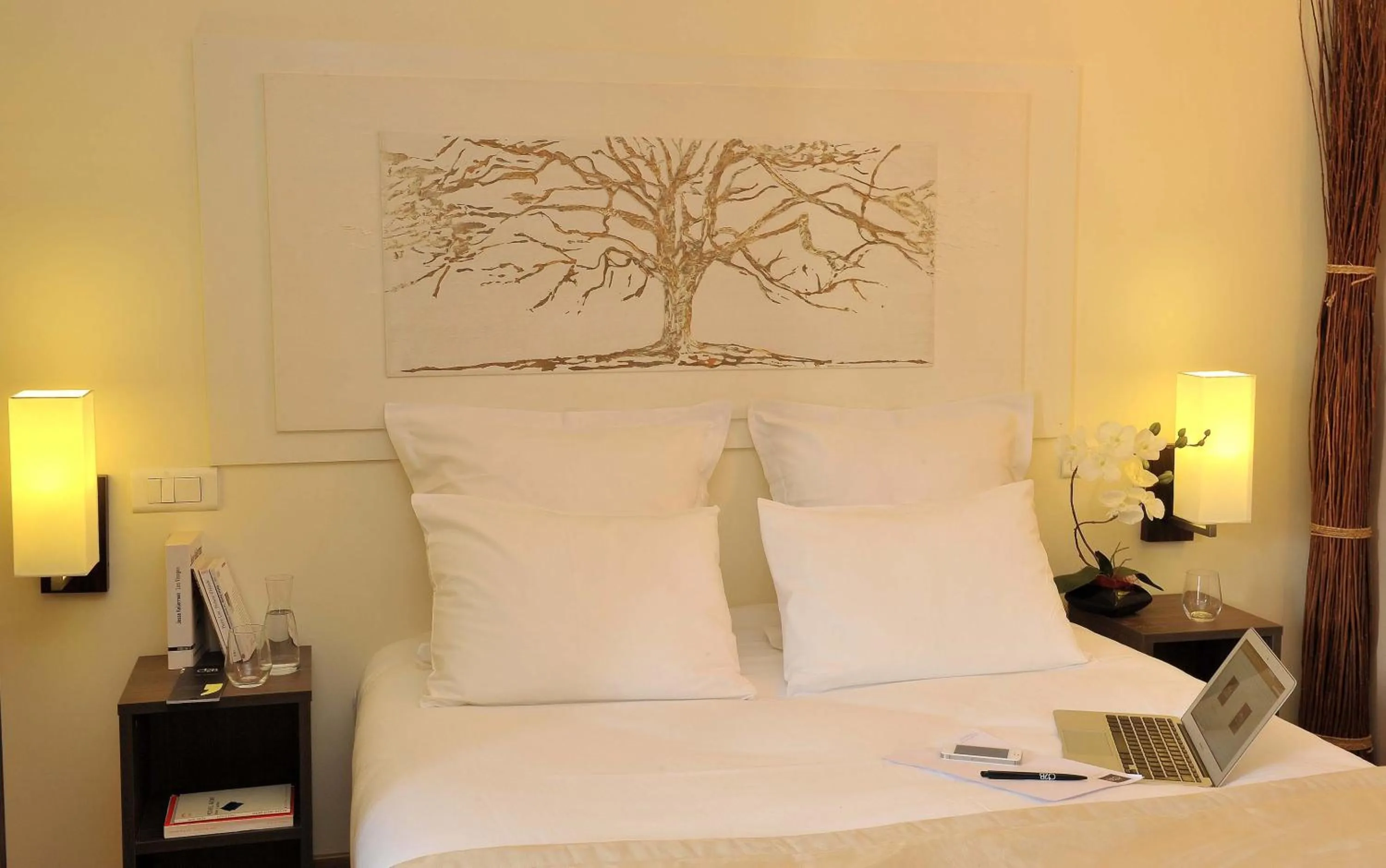 Photo of the whole room, Bed in Hotel O2B Aux Berges de Brocéliande