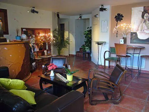 Lobby or reception in Hotel O2B Aux Berges de Brocéliande