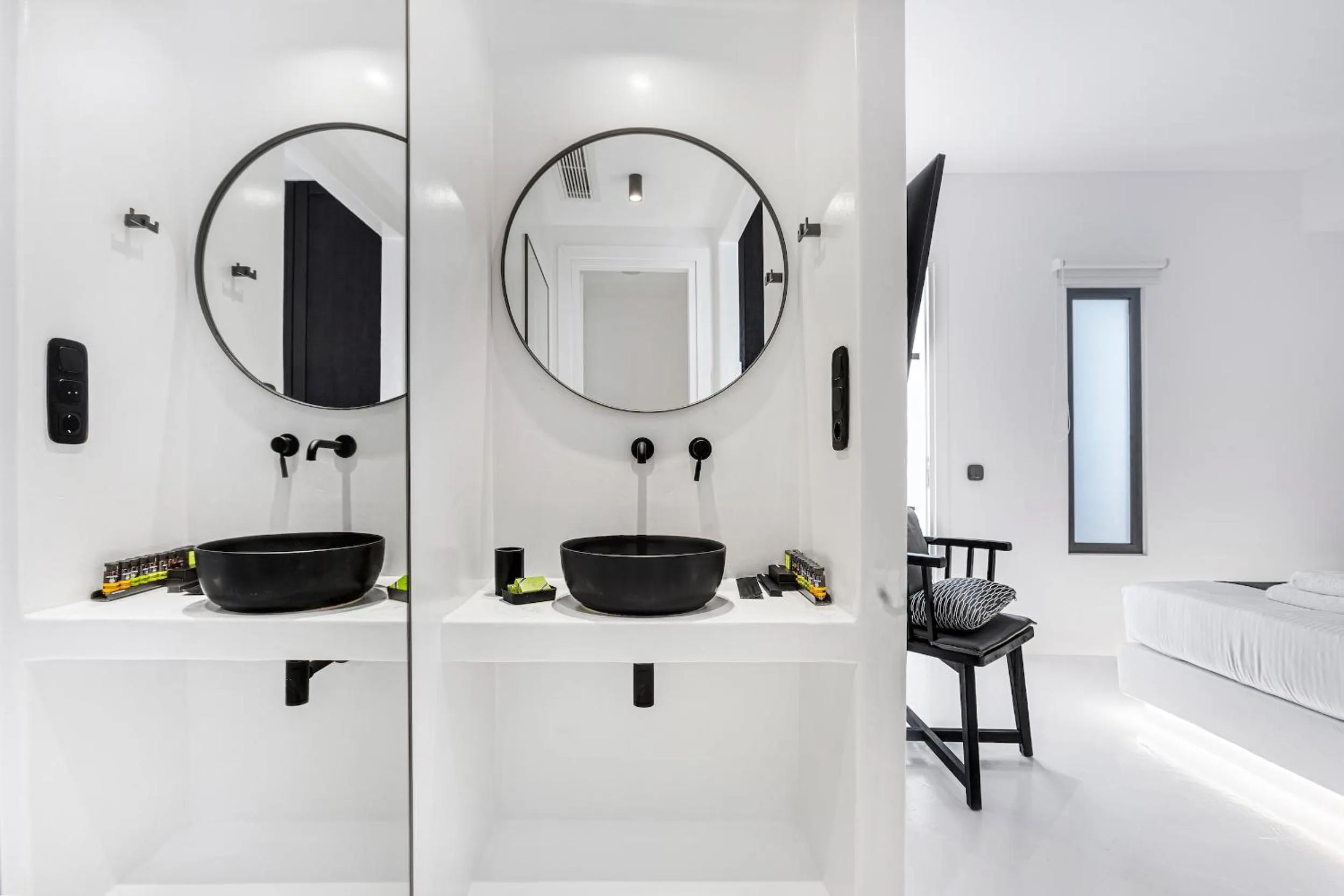 Bathroom in Tagoo Black Mykonos