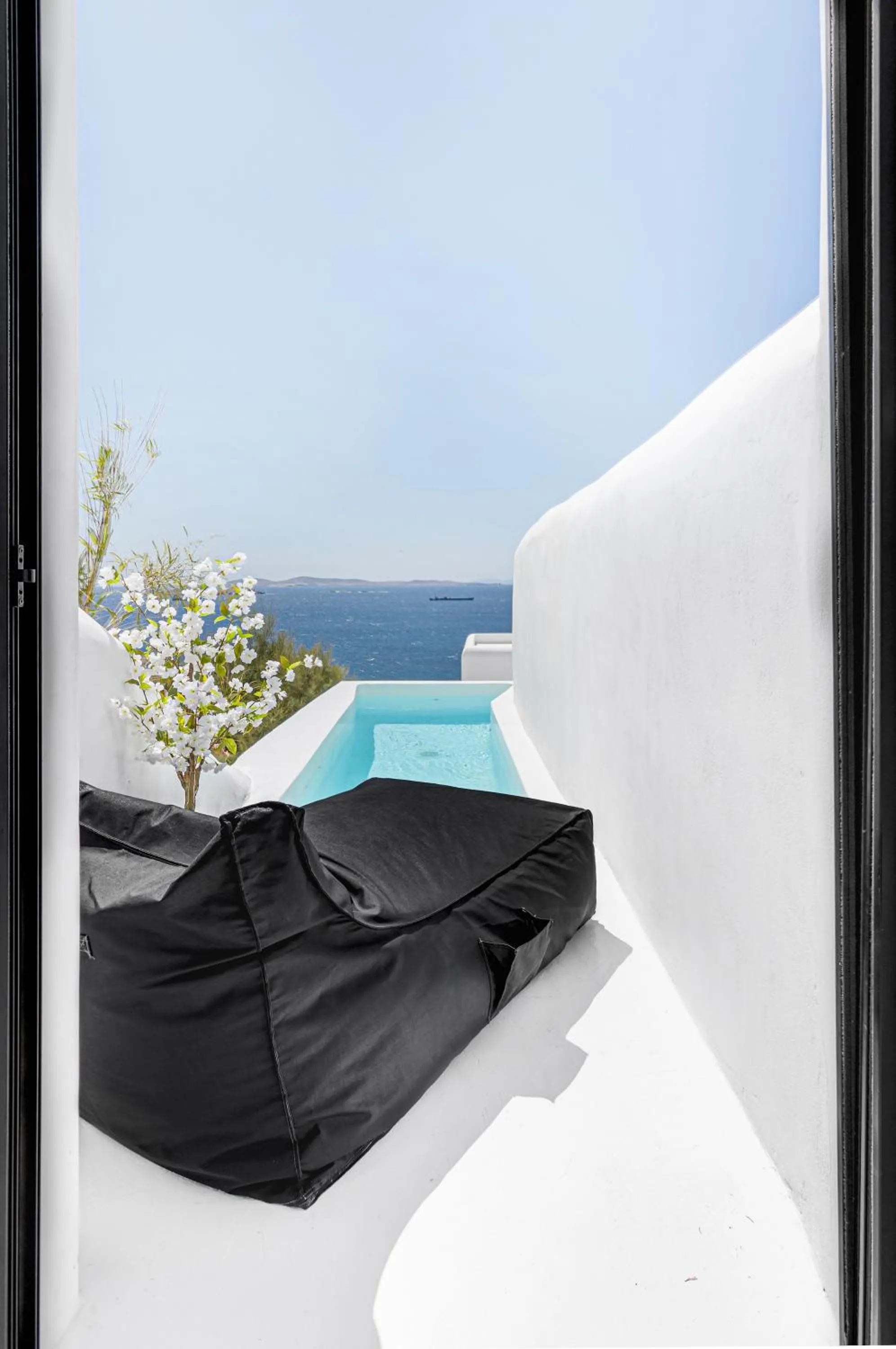 Balcony/Terrace in Tagoo Black Mykonos