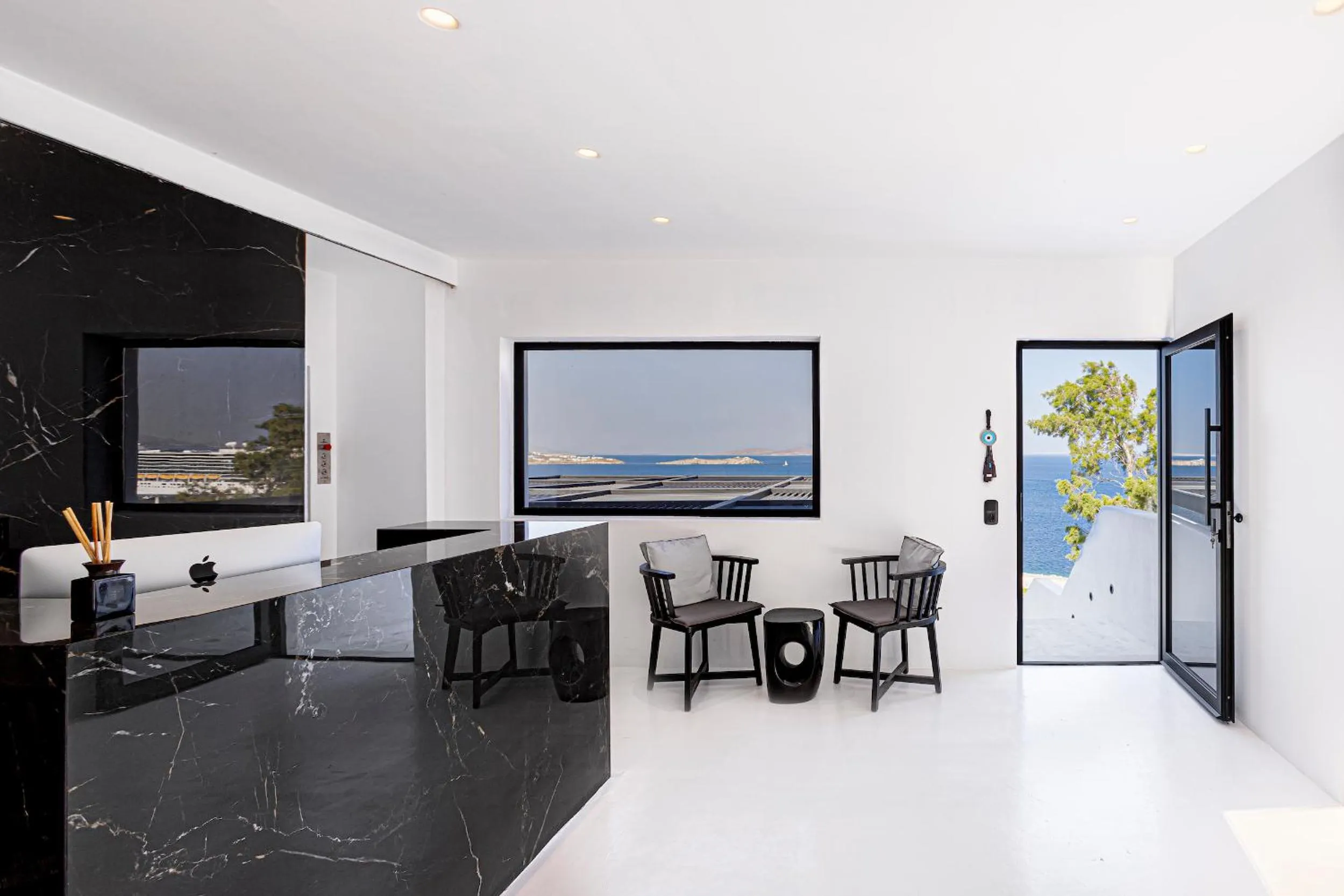 Lobby or reception in Tagoo Black Mykonos