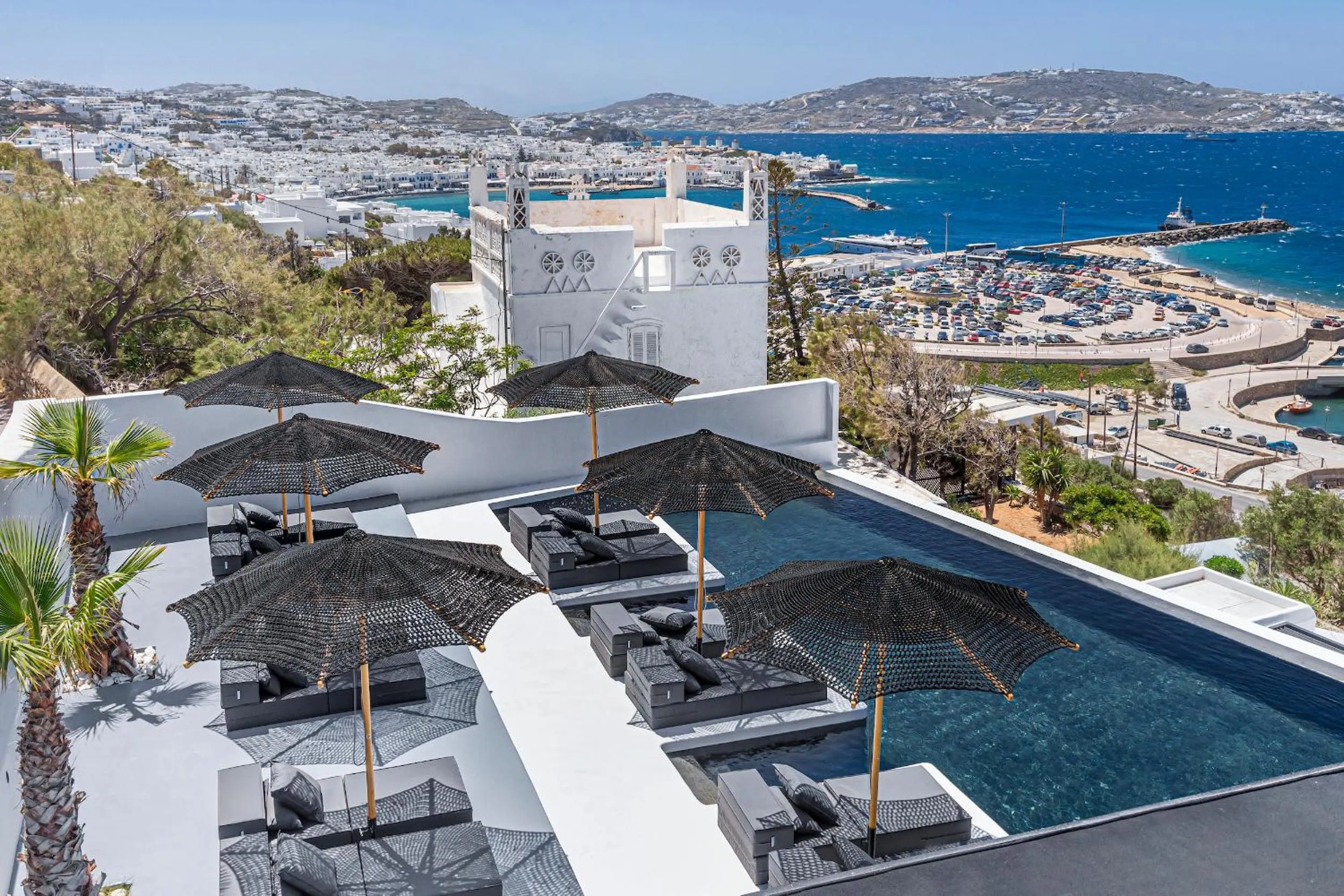 Property building in Tagoo Black Mykonos