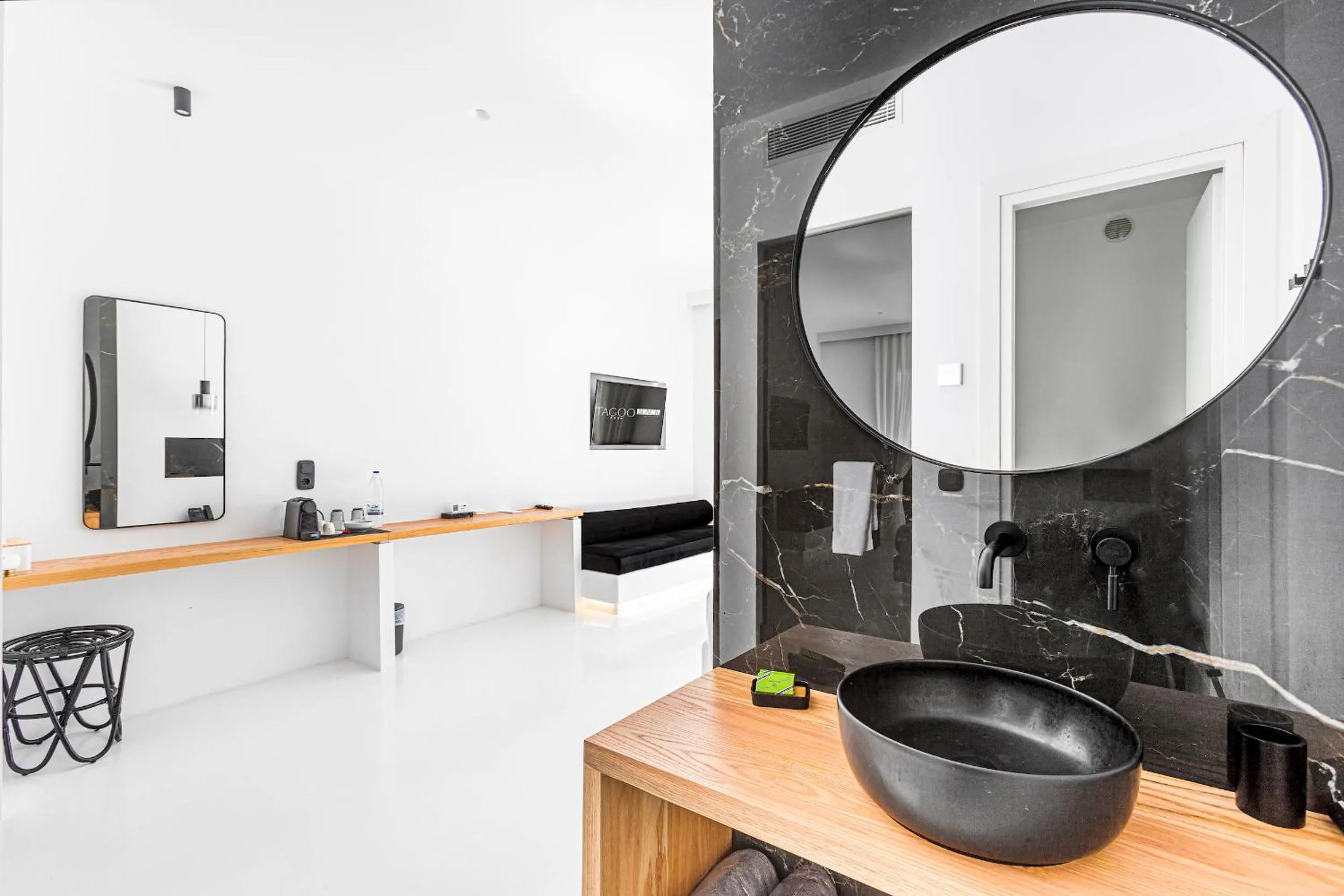 Photo of the whole room in Tagoo Black Mykonos