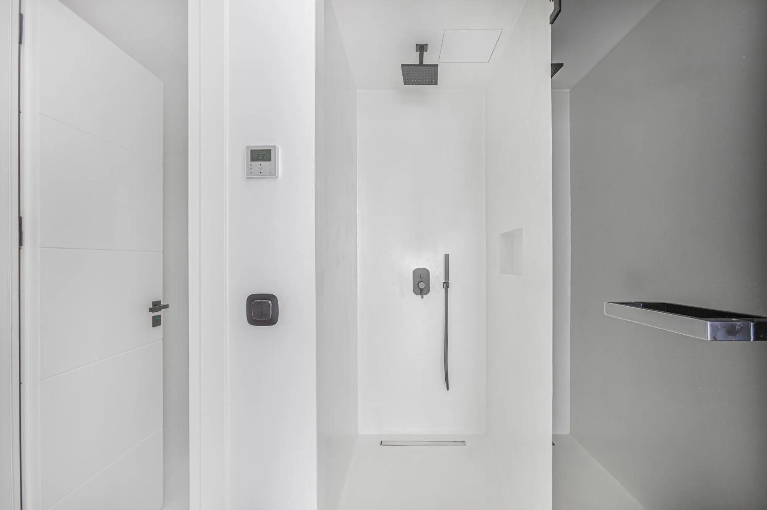 Bathroom in Tagoo Black Mykonos