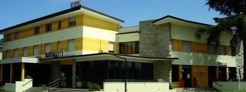 Facade/entrance in Hotel Mirella e Ristorante Bar Don Bacco