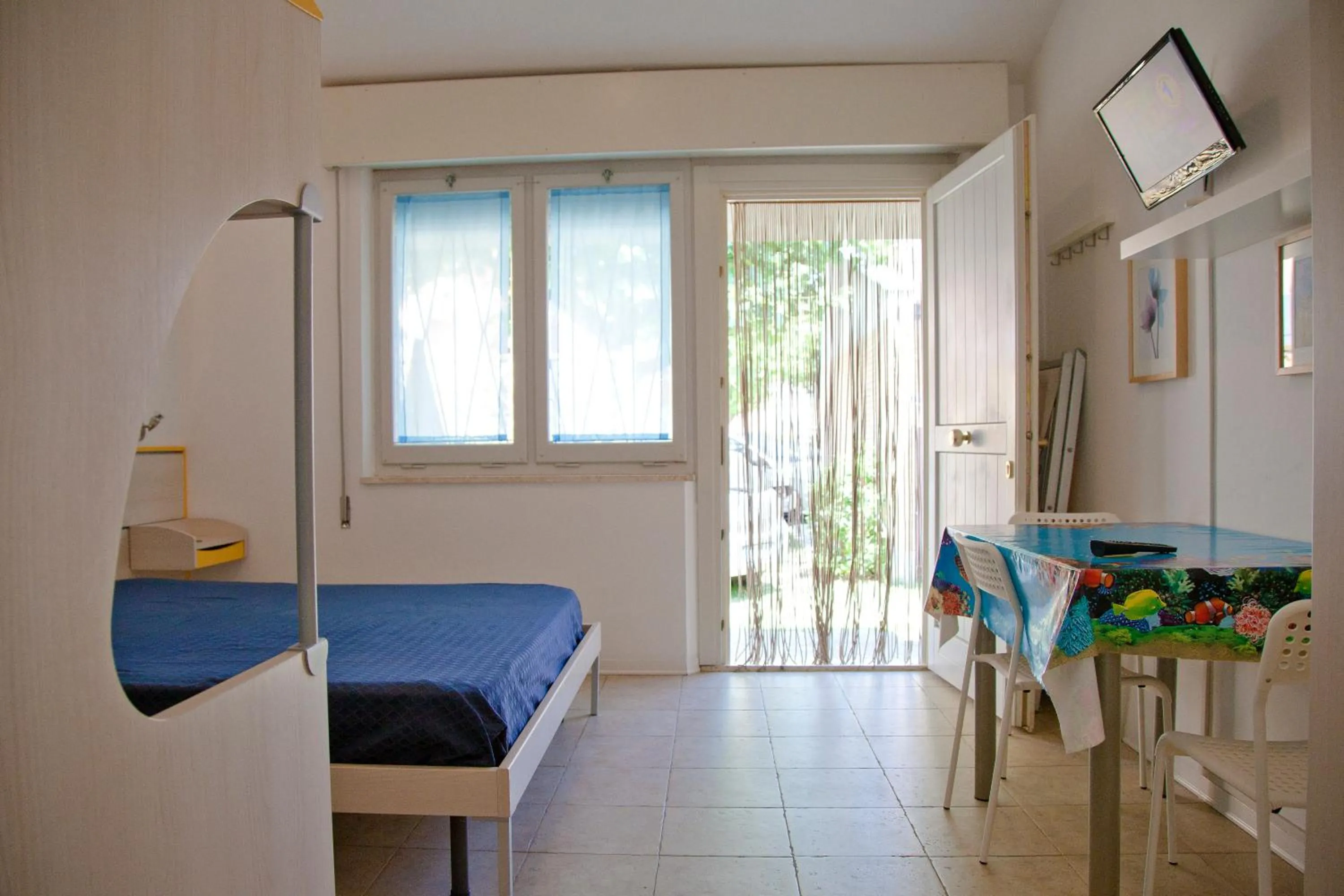 Photo of the whole room, Bed in Residence Casabianca