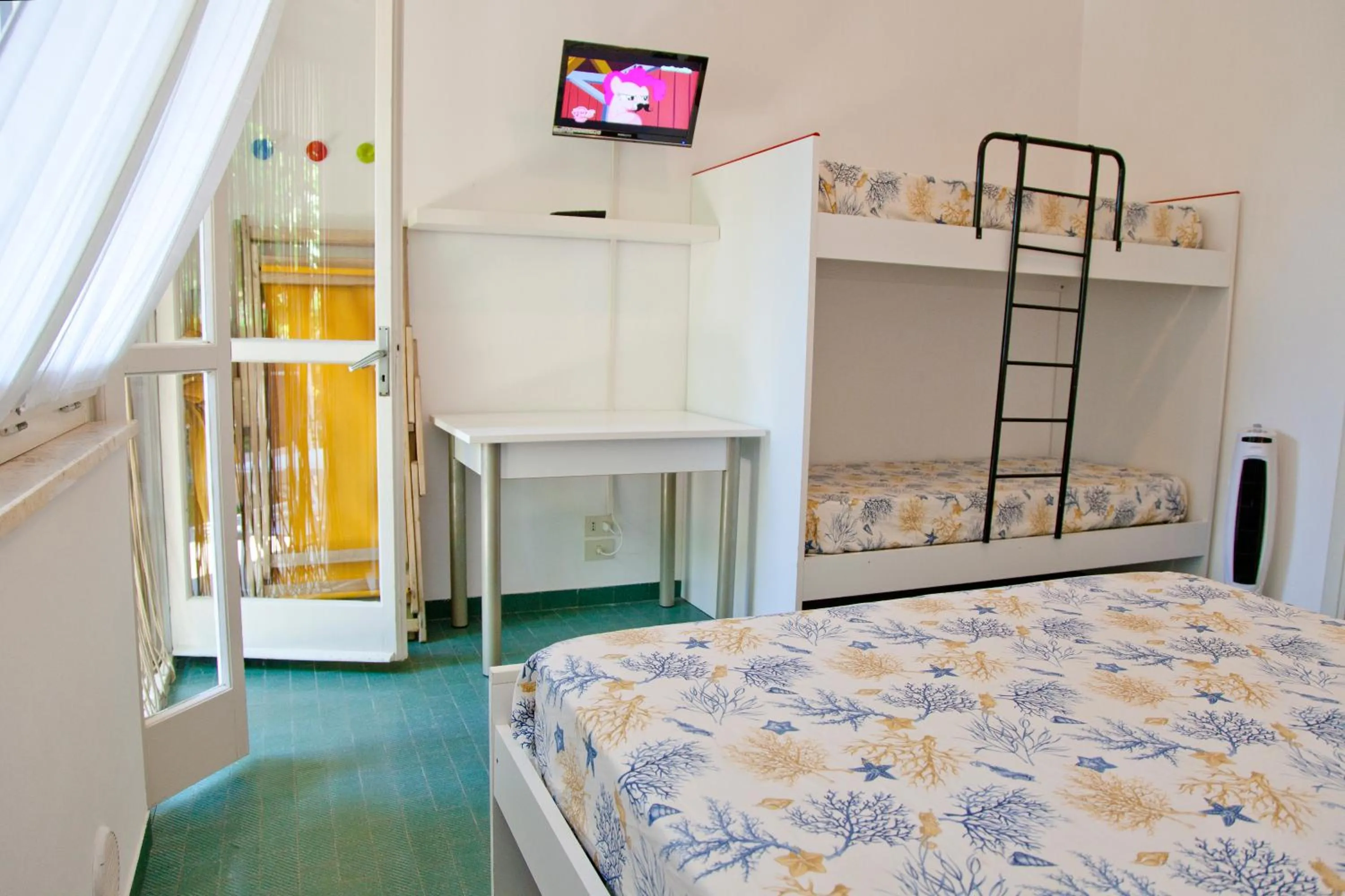 Photo of the whole room, Bed in Residence Casabianca